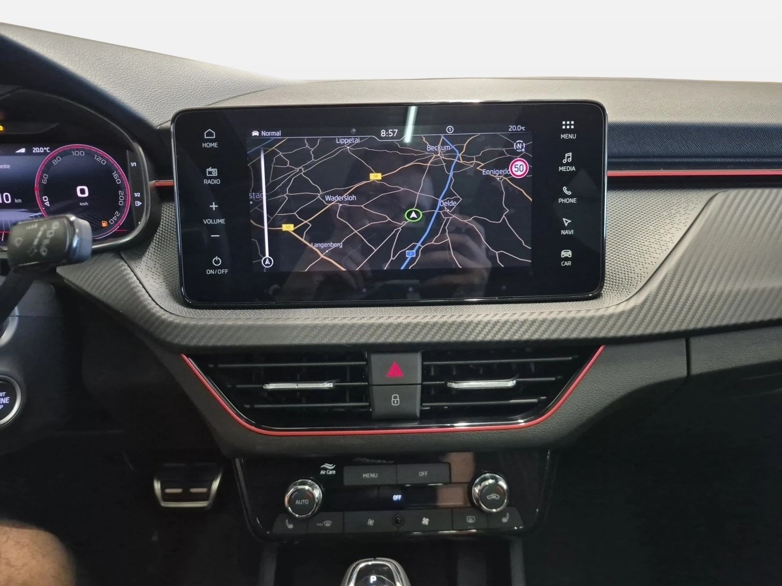 Fahrzeugabbildung SKODA Kamiq 1.5 TSI Monte Carlo Matrix AHK Pano SD ACC - mit KI generiert/bearbeitet