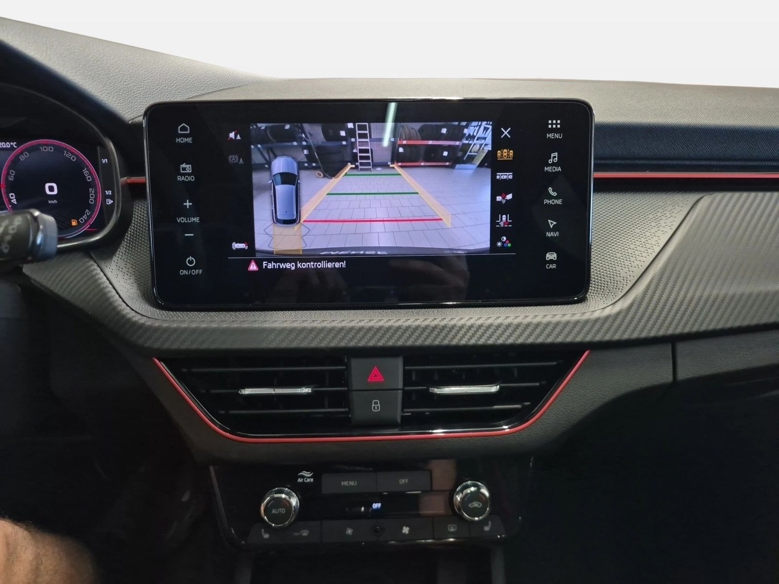 Fahrzeugabbildung SKODA Kamiq 1.5 TSI Monte Carlo Matrix AHK Pano SD ACC - mit KI generiert/bearbeitet