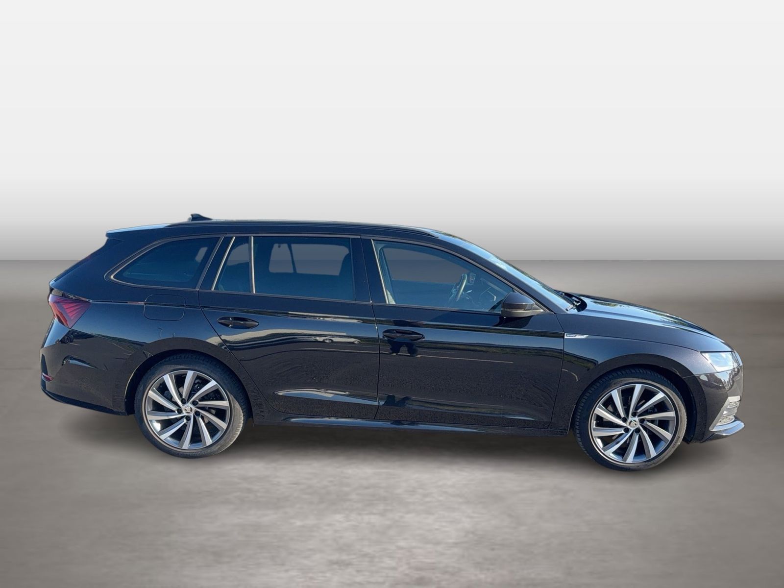 Fahrzeugabbildung SKODA Octavia Combi Sportline 2.0 TDI 110kW 7-Gang-DSG - mit KI generiert/bearbeitet