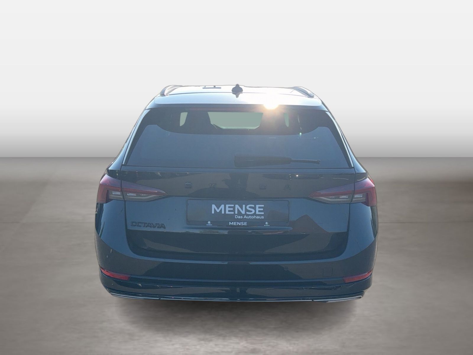 Fahrzeugabbildung SKODA Octavia Combi Sportline 2.0 TDI 110kW 7-Gang-DSG - mit KI generiert/bearbeitet