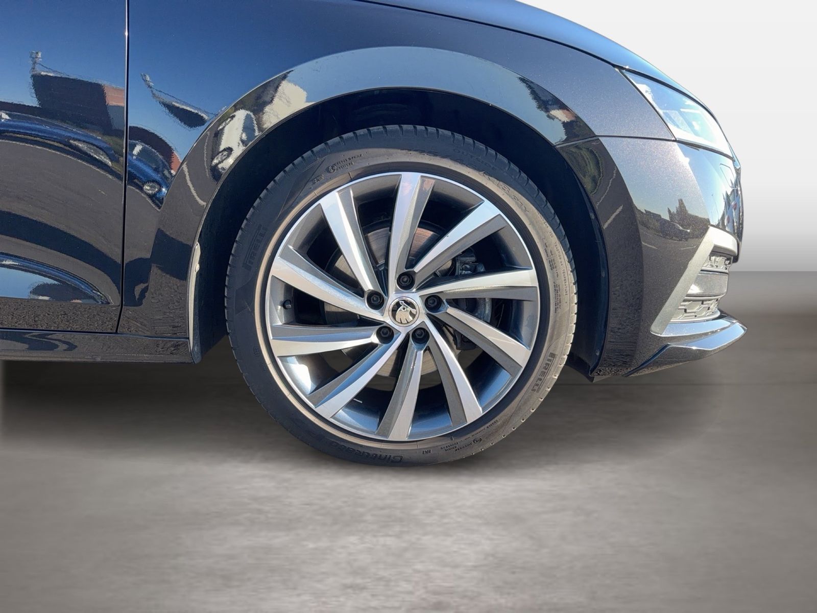 Fahrzeugabbildung SKODA Octavia Combi Sportline 2.0 TDI 110kW 7-Gang-DSG - mit KI generiert/bearbeitet