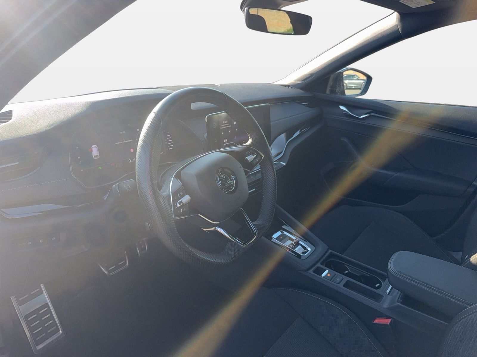 Fahrzeugabbildung SKODA Octavia Combi Sportline 2.0 TDI 110kW 7-Gang-DSG - mit KI generiert/bearbeitet