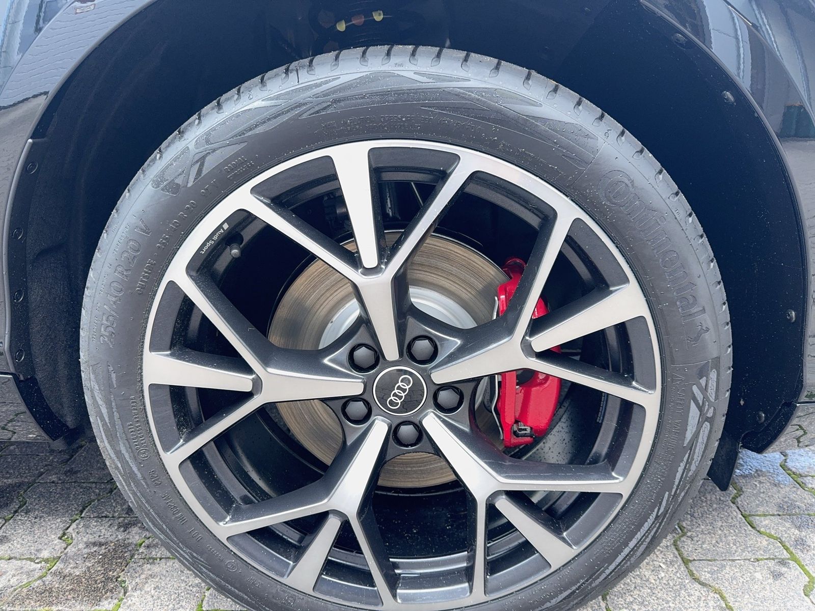 Fahrzeug autohaus mense Fahrzeugabbildung Audi Q3 SUV TDI quattro 142 kW S tronic TechPro AHK - mit KI generiert/bearbeitet