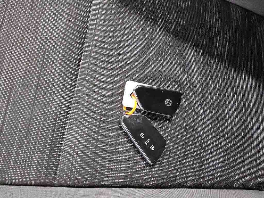 Fahrzeug autohaus mense Fahrzeugabbildung Volkswagen ID.5 Pro IQ.Light Matrix CarPlay AHK ACC LED PDC
