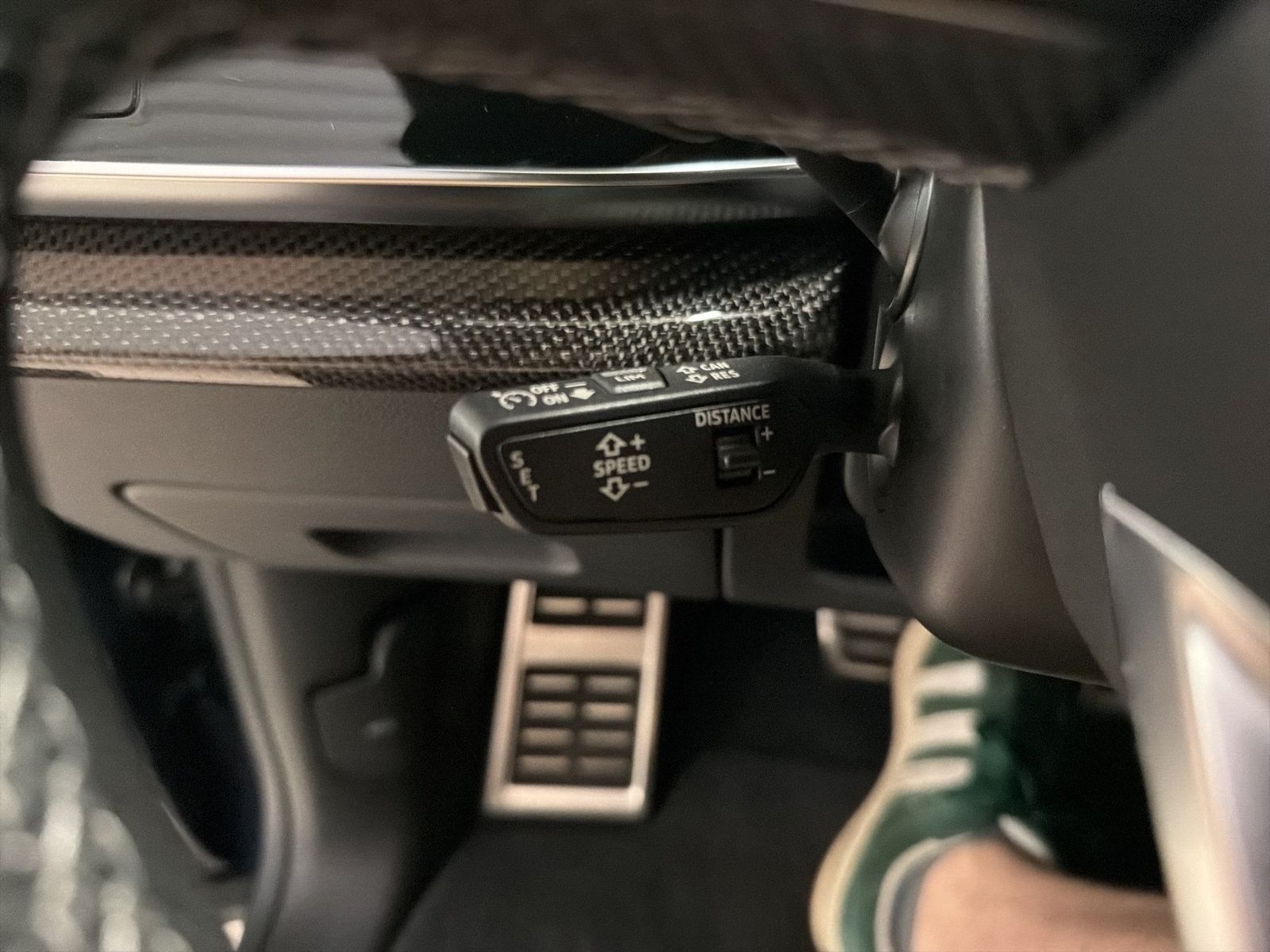 Fahrzeug autohaus mense Fahrzeugabbildung Audi SQ8 TFSI quattro tiptronic Matrix AHK HUD Luft