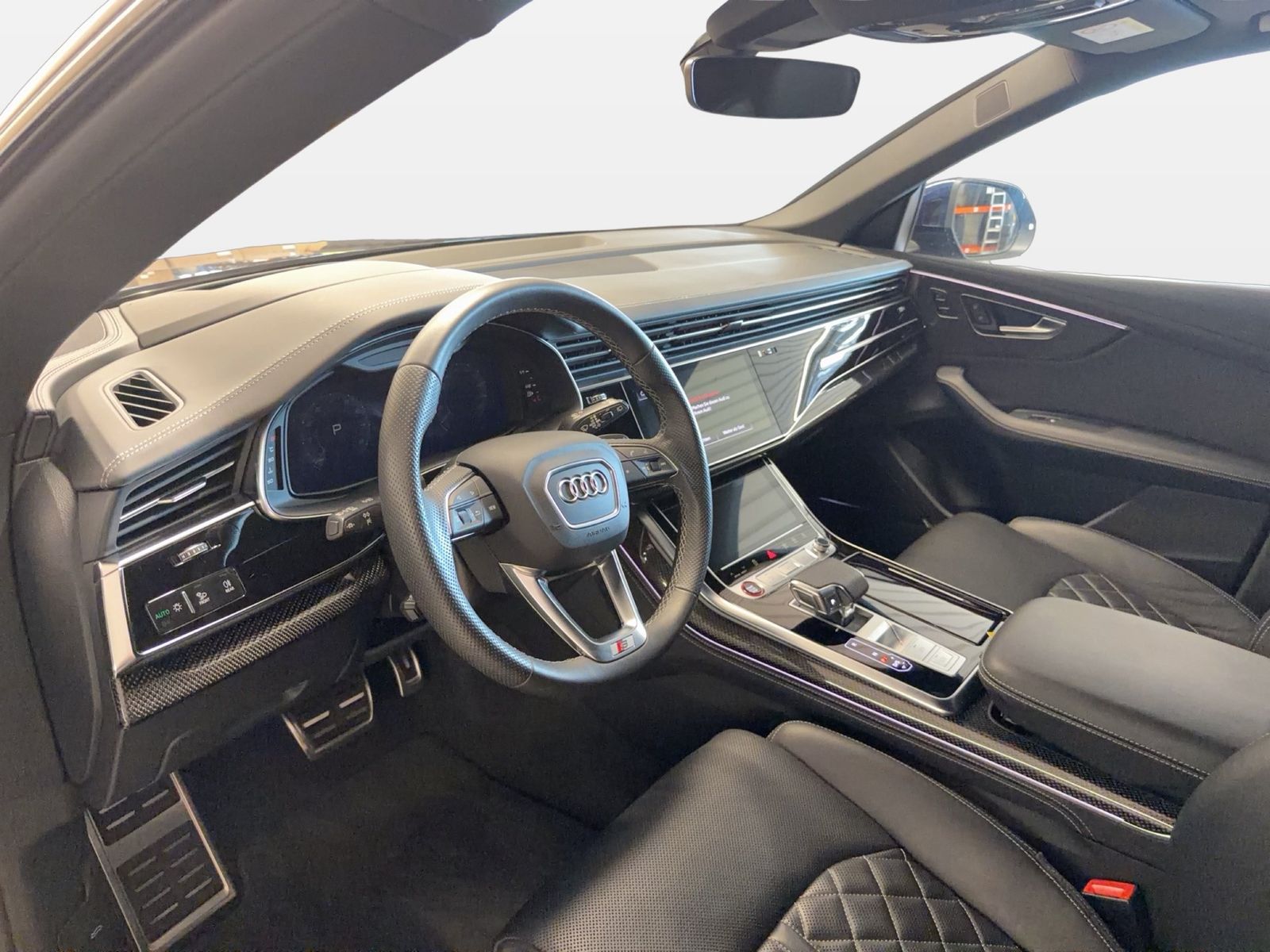 Fahrzeug autohaus mense Fahrzeugabbildung Audi SQ8 TFSI quattro tiptronic Matrix AHK HUD Luft