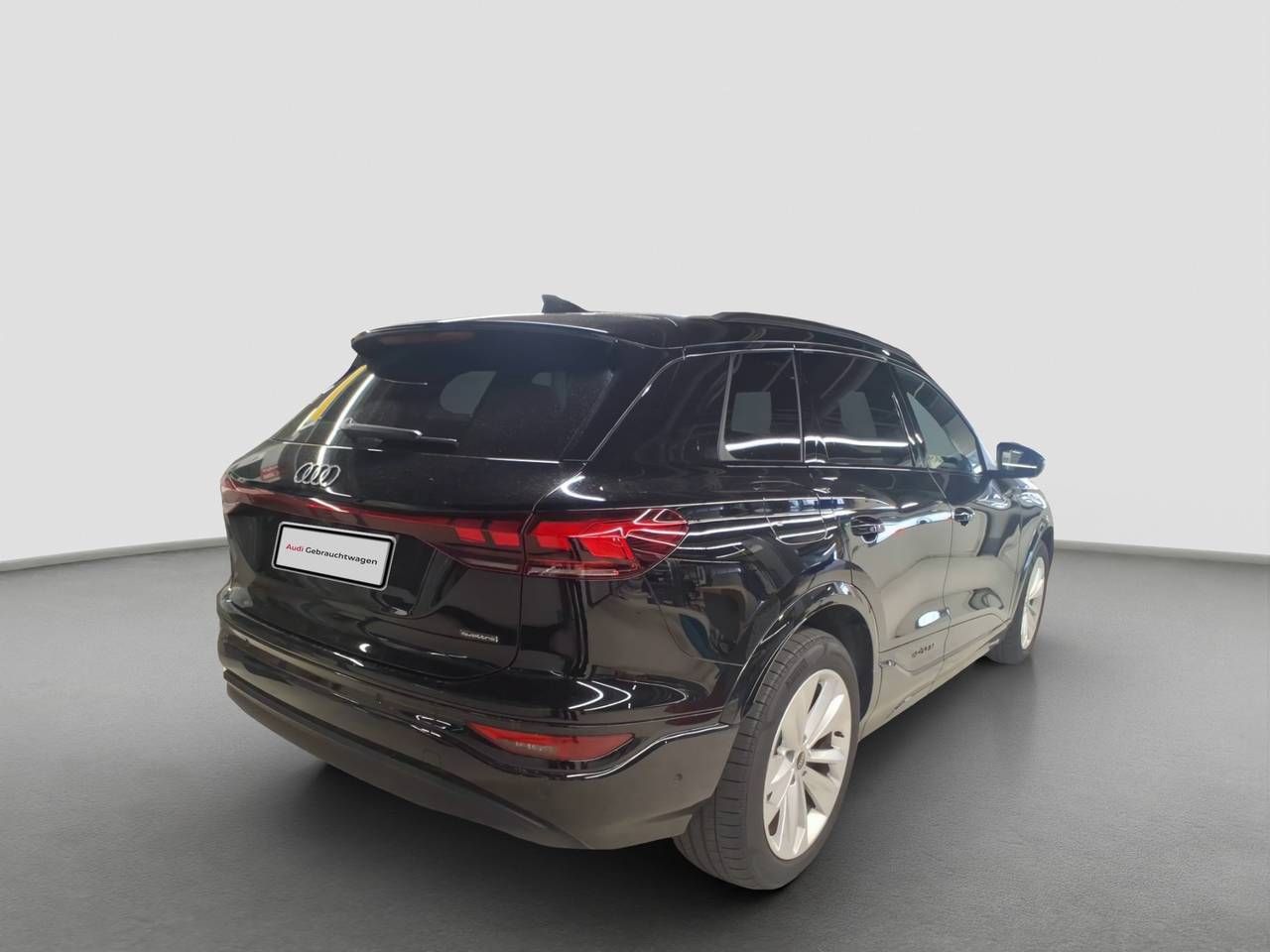 Fahrzeugabbildung Audi Q6 e-tron quattro 285 kW S-Line B&O AHK HUD Luft