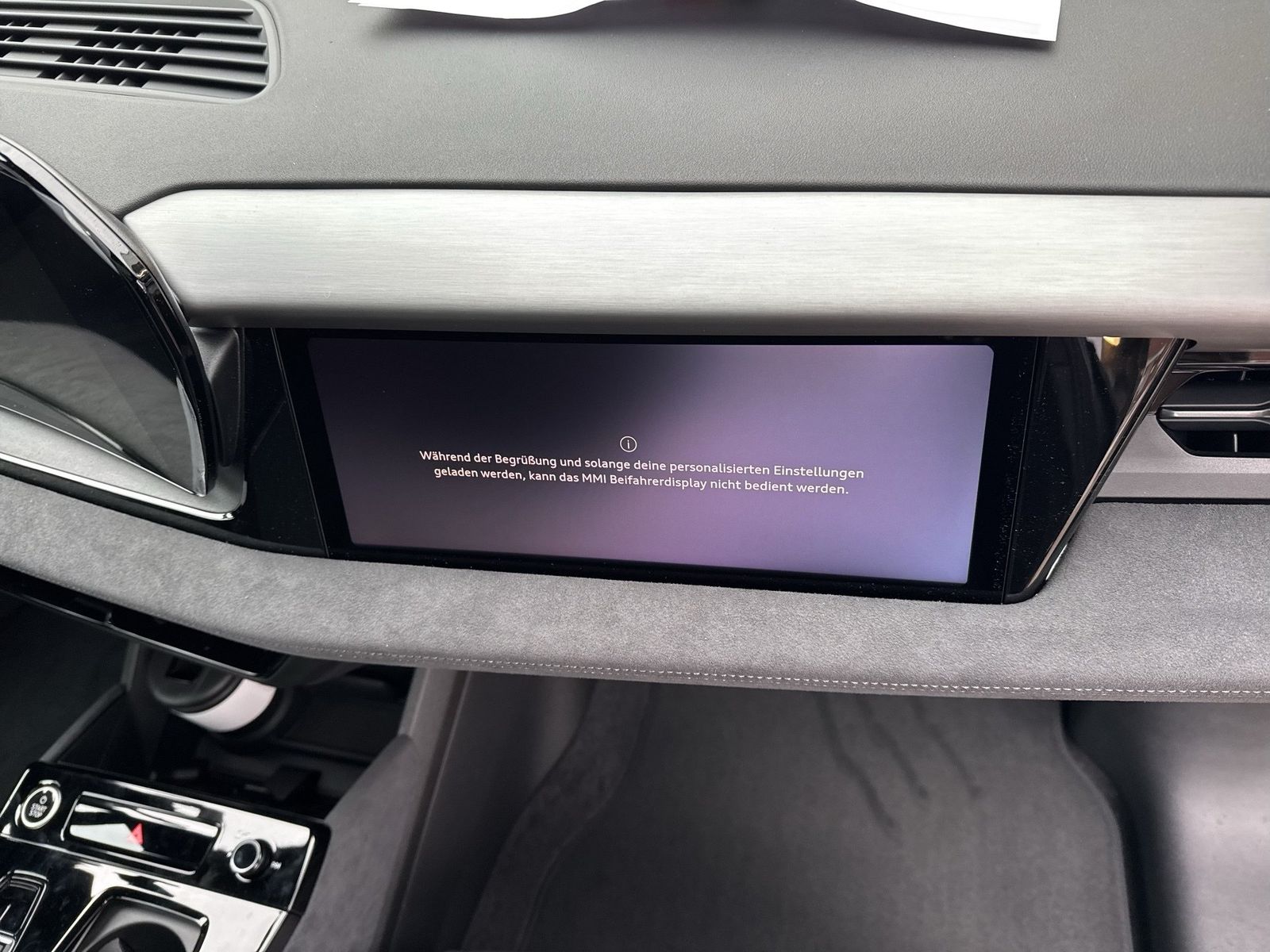 Fahrzeugabbildung Audi Q6 Sportback e-tron quattro 315 kW SD - mit KI generiert/bearbeitet