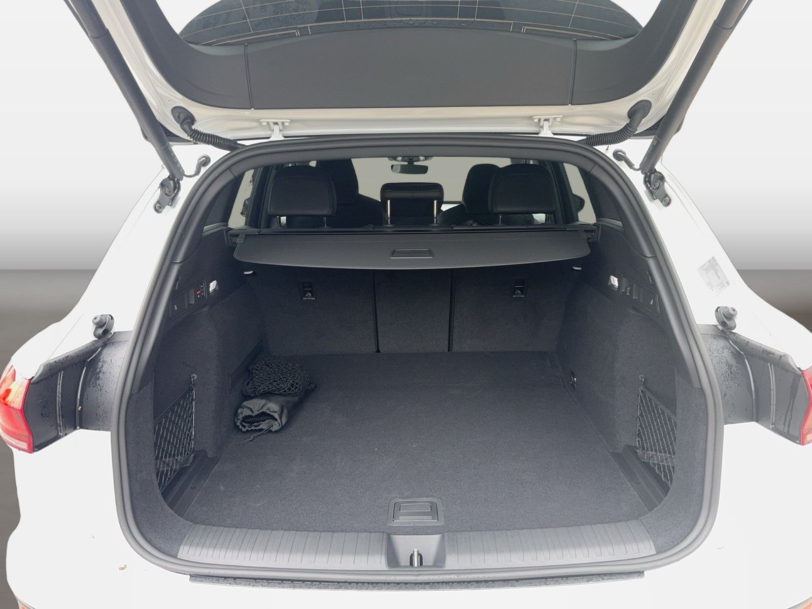 Fahrzeug autohaus mense Fahrzeugabbildung Audi Q6 SUV e-tron quattro 315 kW Matrix B&O - mit KI generiert/bearbeitet