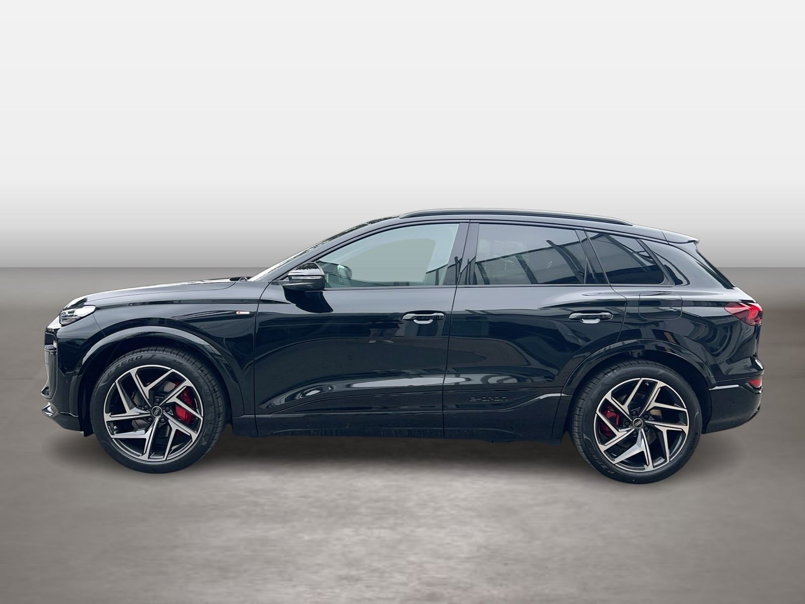Fahrzeug autohaus mense Fahrzeugabbildung Audi Q6 SUV e-tron quattro 315 kW Matrix B&O - mit KI generiert/bearbeitet