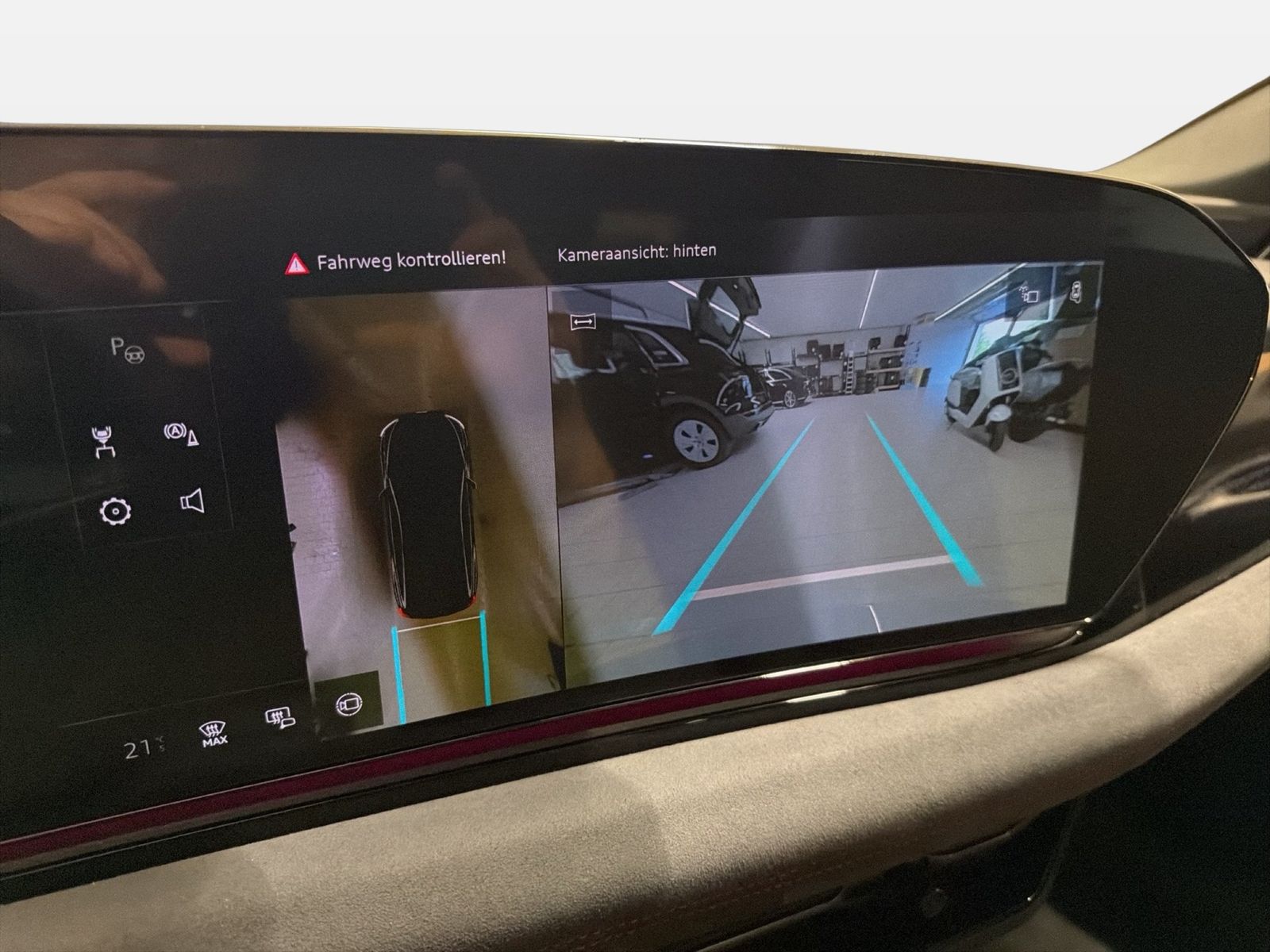 Fahrzeug autohaus mense Fahrzeugabbildung Audi A6 Sportback e-tron quattro B&O AHK HUD Luft ACC - mit KI generiert/bearbeitet