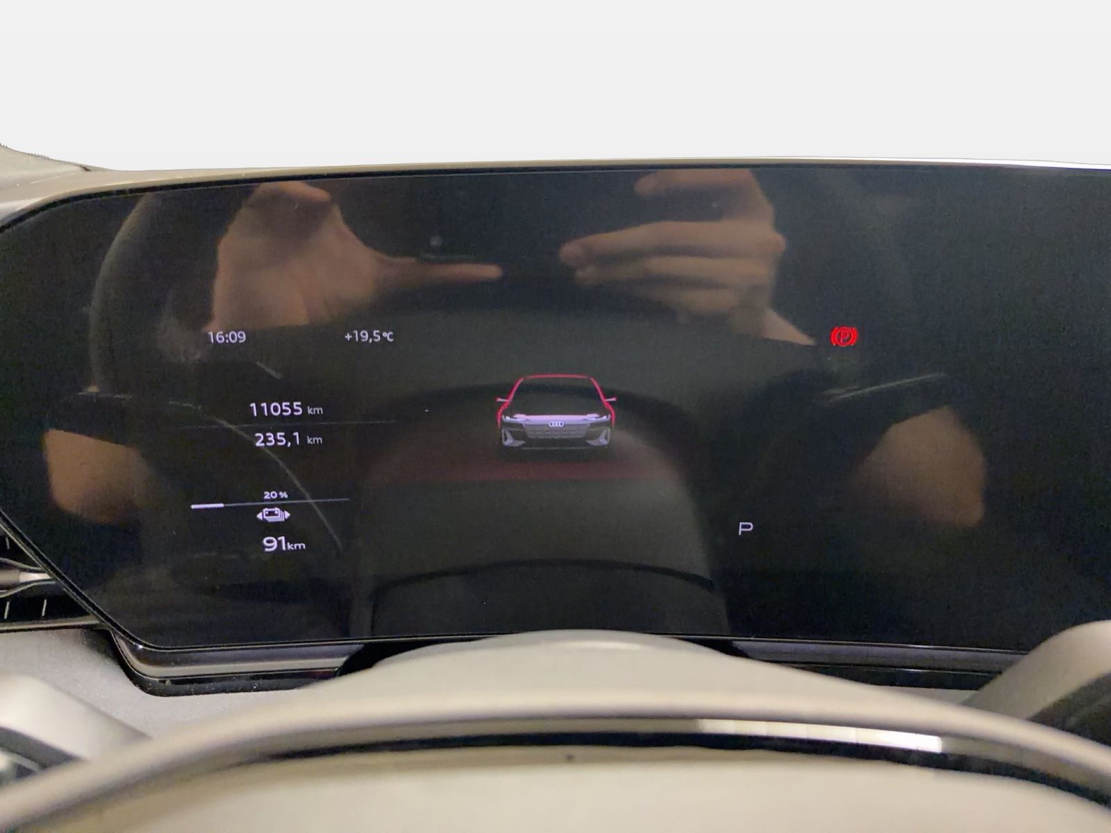 Fahrzeug autohaus mense Fahrzeugabbildung Audi A6 Sportback e-tron quattro B&O AHK HUD Luft ACC - mit KI generiert/bearbeitet