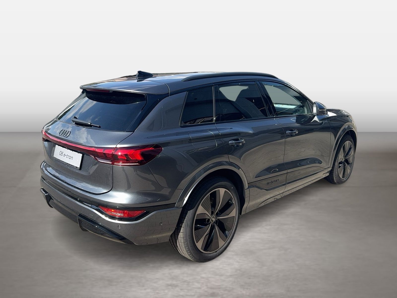 Fahrzeugabbildung Audi SQ6 SUV e-tron 360 kW Matrix B&O CarPlay TechPro - mit KI generiert/bearbeitet