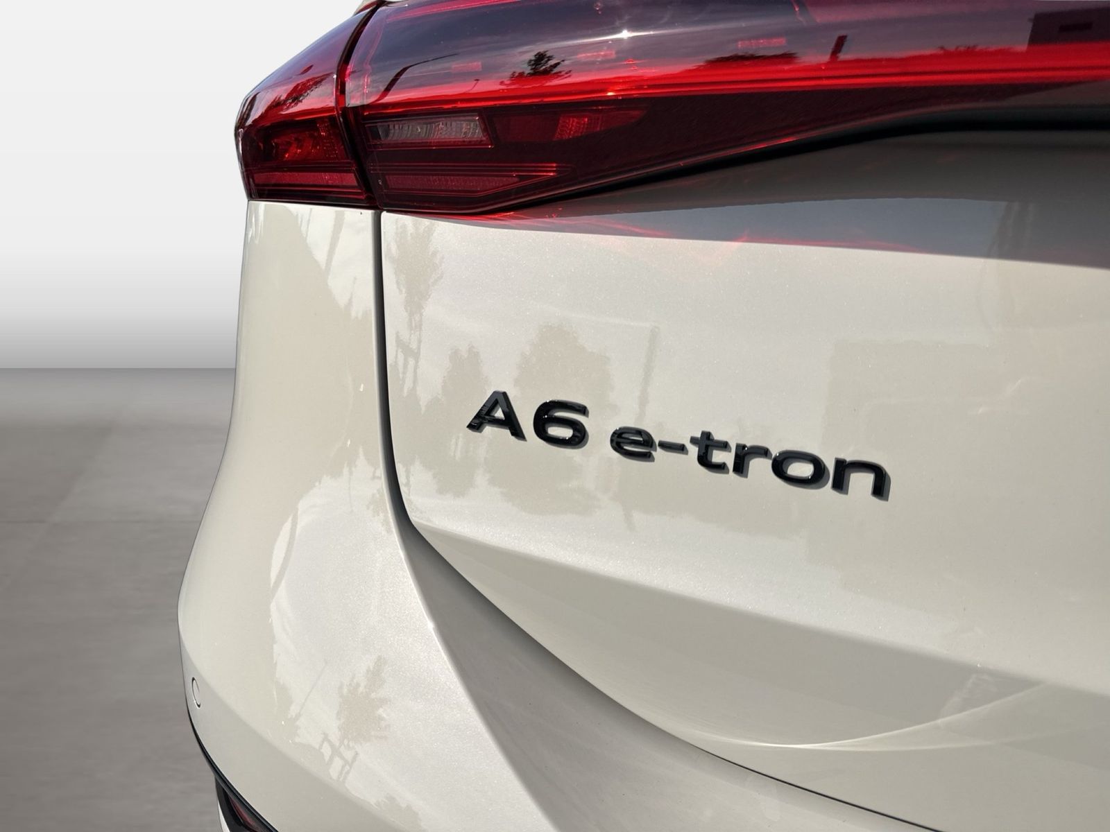 Fahrzeug autohaus mense Fahrzeugabbildung Audi A6 Sportback e-tron quattro 315 kW LM - mit KI generiert/bearbeitet