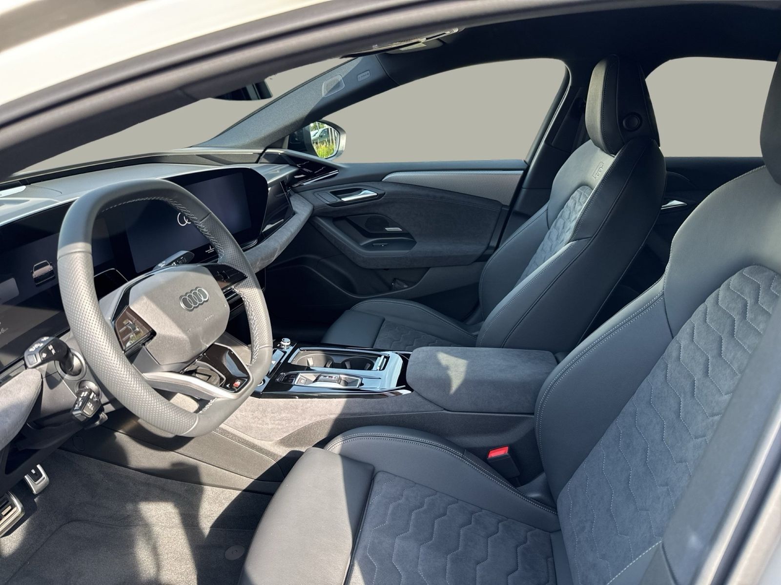 Fahrzeug autohaus mense Fahrzeugabbildung Audi A6 Sportback e-tron quattro 315 kW LM - mit KI generiert/bearbeitet