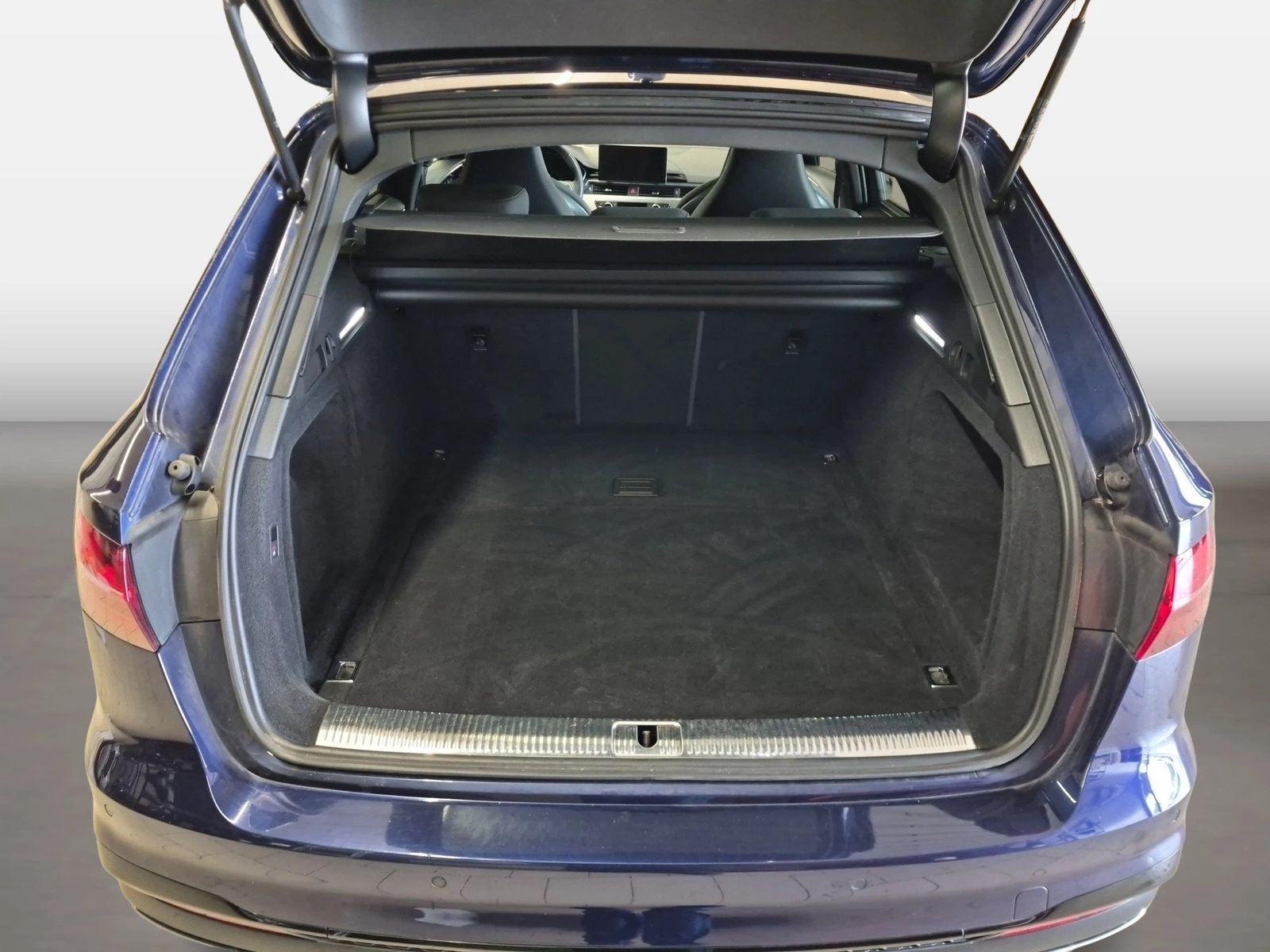 Fahrzeugabbildung Audi A4 Avant 50 TDI quattro tiptronic S line Matrix