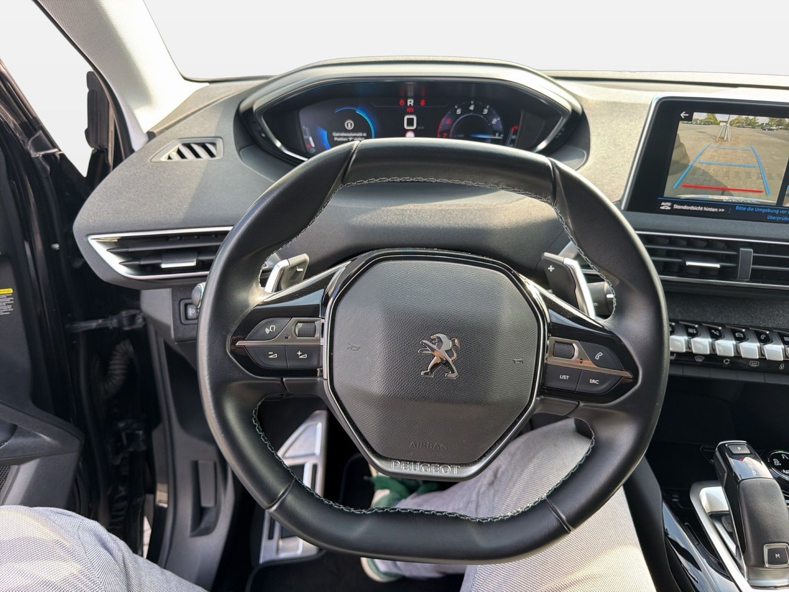 Fahrzeug autohaus mense Fahrzeugabbildung Peugeot 3008 1.6 Pure Tech Crossway Automatik Navi Virtu - mit KI generiert/bearbeitet