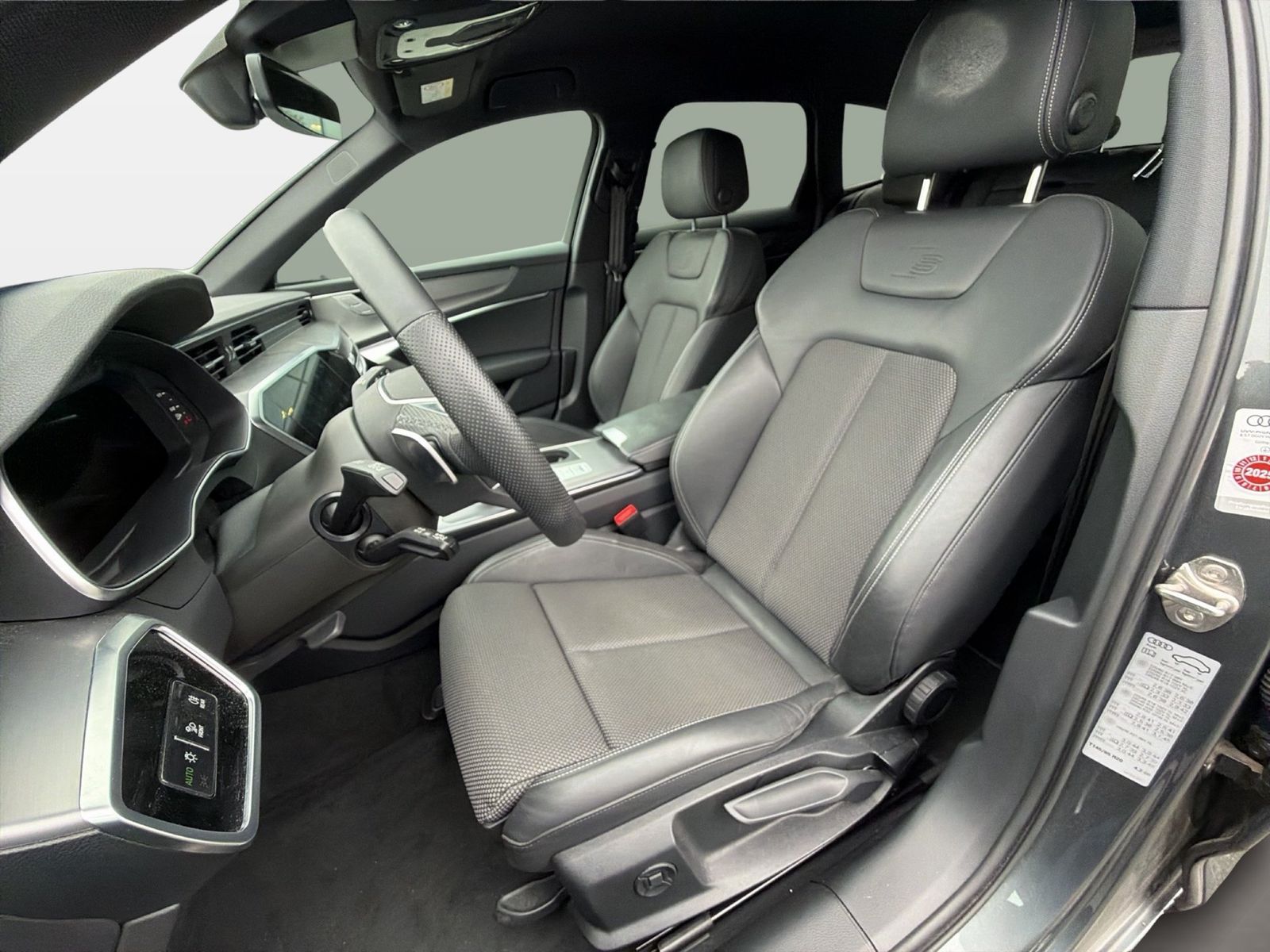 Fahrzeug autohaus mense Fahrzeugabbildung Audi A6 Avant 50 TDI quattro tiptronic Sport Matrix - mit KI generiert/bearbeitet