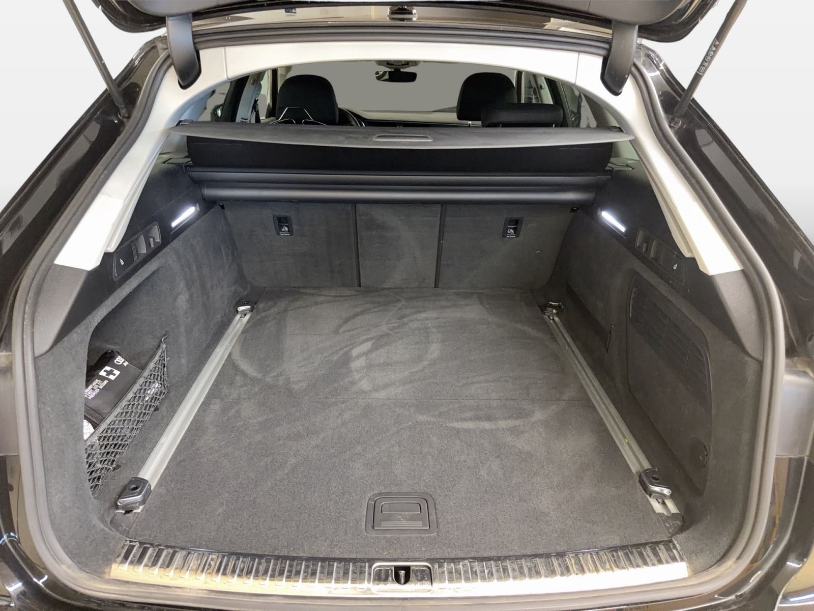 Fahrzeugabbildung Audi A6 Avant 35 TDI S tronic sport Matrix ACC LED LM