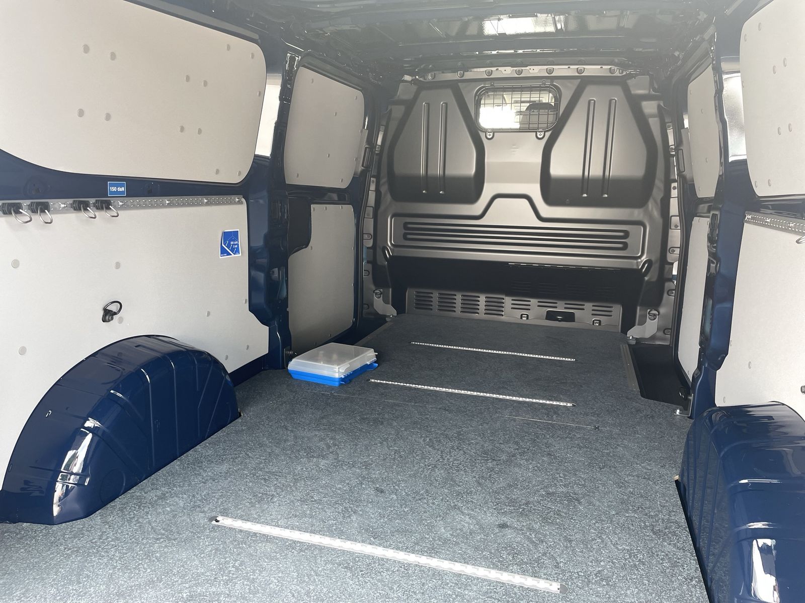 Fahrzeugabbildung Volkswagen NFZ Transporter Kasten Motor: 2.0 l TDI 110 kW G - mit KI generiert/bearbeitet