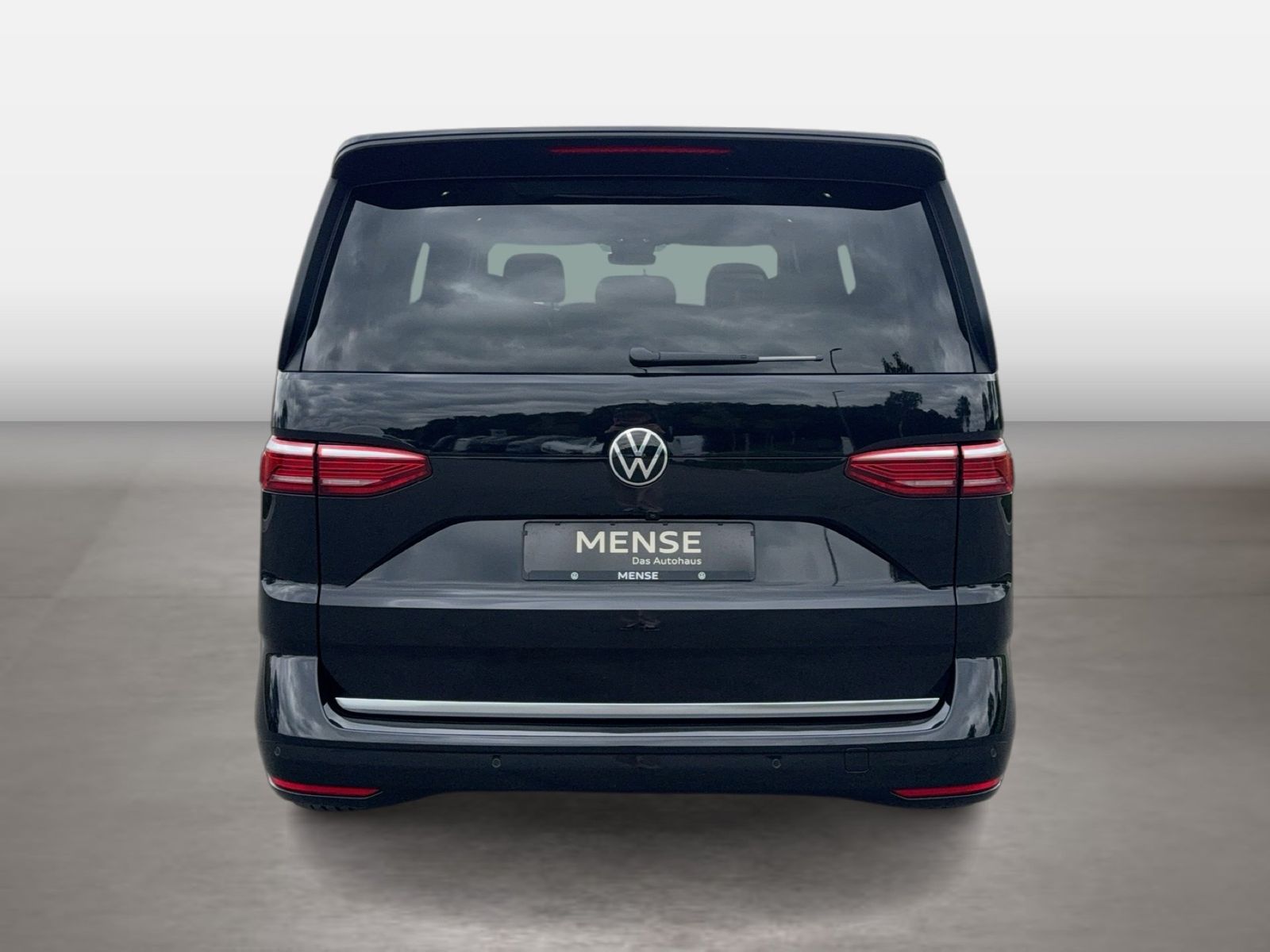 Fahrzeugabbildung Volkswagen Multivan T7 Style KÜ 110TDI IQ.Light Matrix CarP - mit KI generiert/bearbeitet
