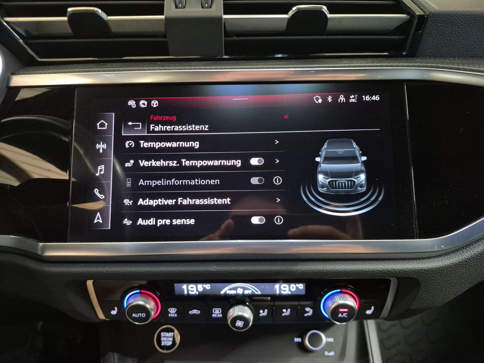 Fahrzeug autohaus mense Fahrzeugabbildung Audi Q3 40 TFSI quattro S tronic S line Matrix Sonos