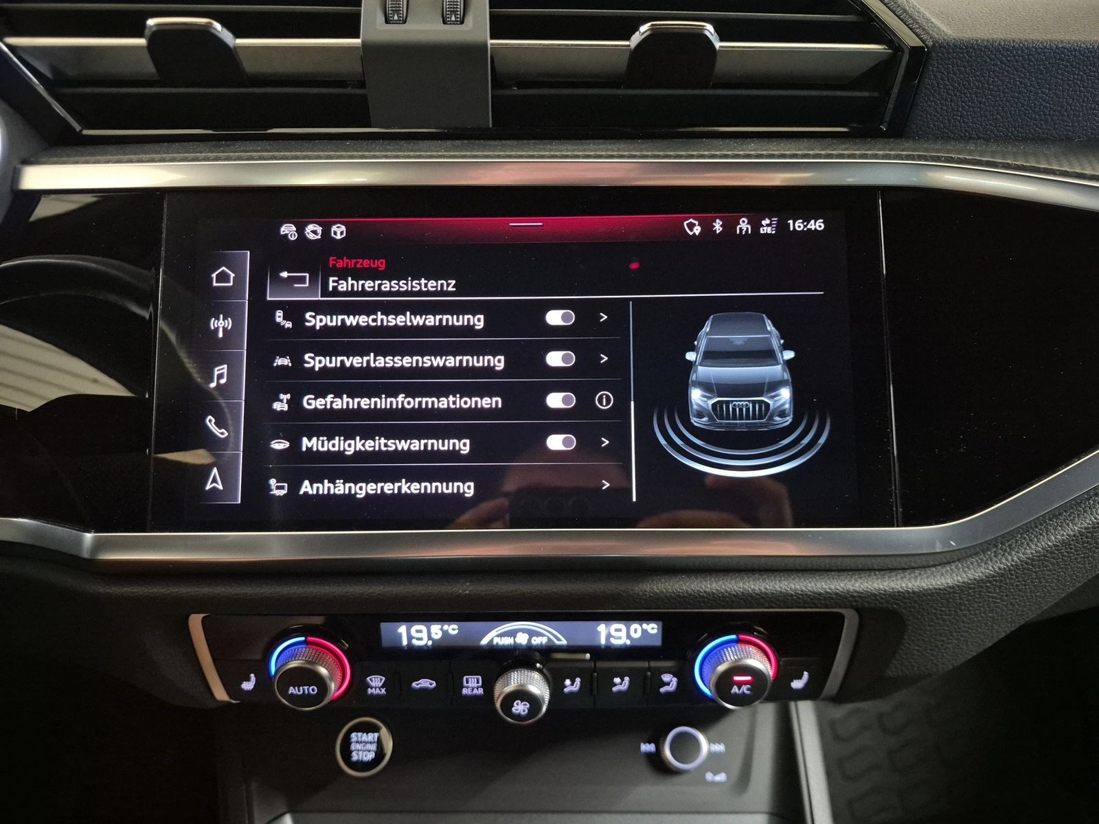 Fahrzeug autohaus mense Fahrzeugabbildung Audi Q3 40 TFSI quattro S tronic S line Matrix Sonos