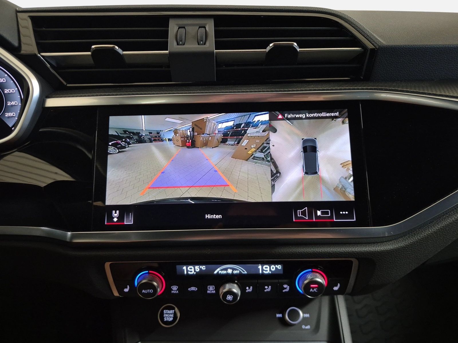 Fahrzeug autohaus mense Fahrzeugabbildung Audi Q3 40 TFSI quattro S tronic S line Matrix Sonos
