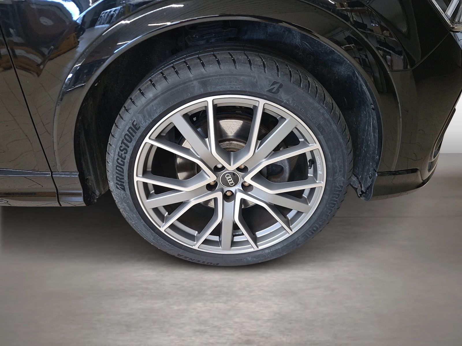 Fahrzeug autohaus mense Fahrzeugabbildung Audi Q3 40 TFSI quattro S tronic S line Matrix Sonos