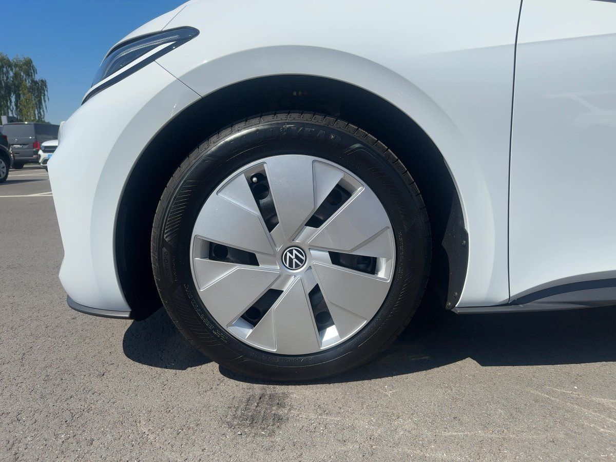 Fahrzeug autohaus mense Fahrzeugabbildung Volkswagen ID.3 Neo Trend 50 kWh 1-Gang-Automatik CarPlay - mit KI generiert/bearbeitet