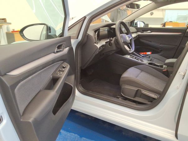Fahrzeug autohaus mense Fahrzeugabbildung Volkswagen Golf VIII 1.5 eTSI DSG IQ.Light Matrix CarPlay