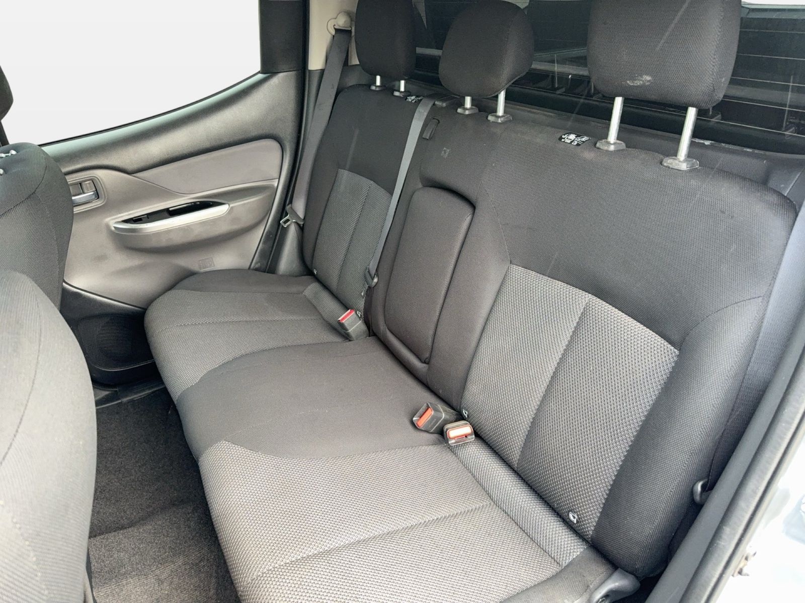 Fahrzeug autohaus mense Fahrzeugabbildung Mitsubishi L200 Plus Doppelkabine 4WD Kamera KlimaA - mit KI generiert/bearbeitet