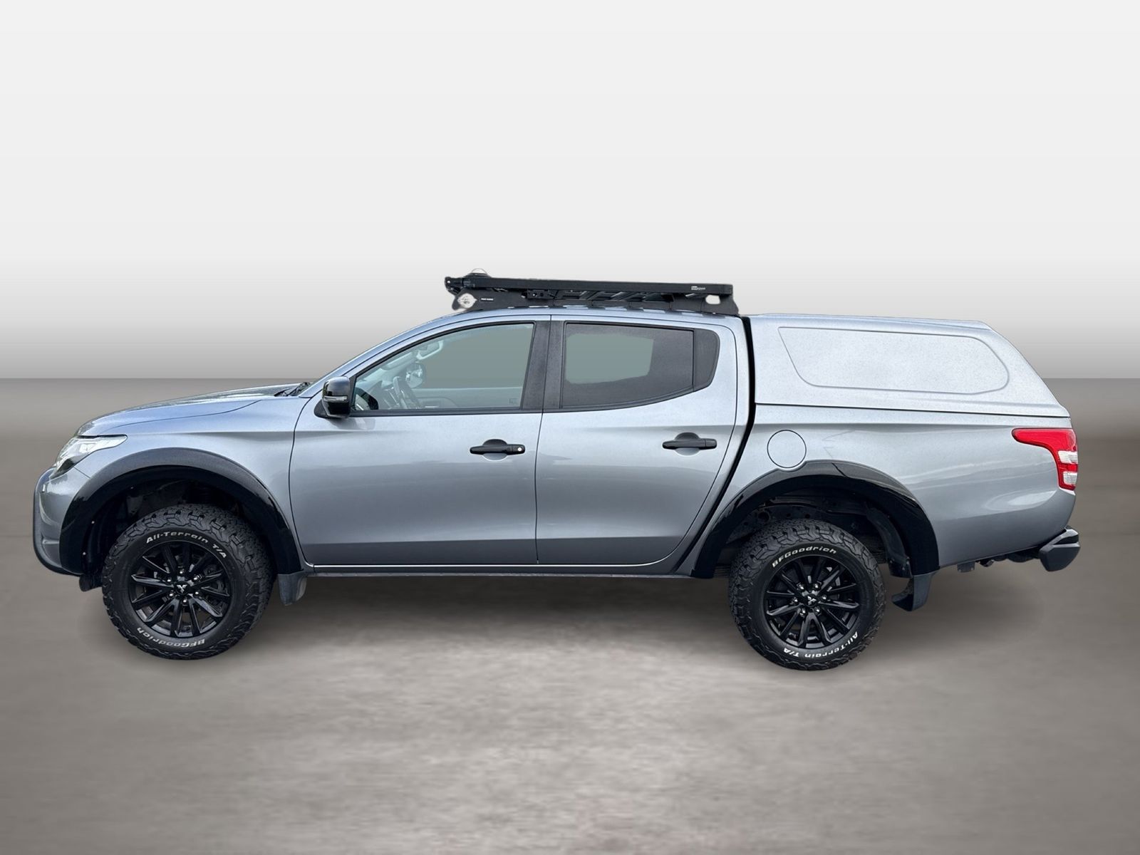 Fahrzeug autohaus mense Fahrzeugabbildung Mitsubishi L200 Plus Doppelkabine 4WD Kamera KlimaA - mit KI generiert/bearbeitet