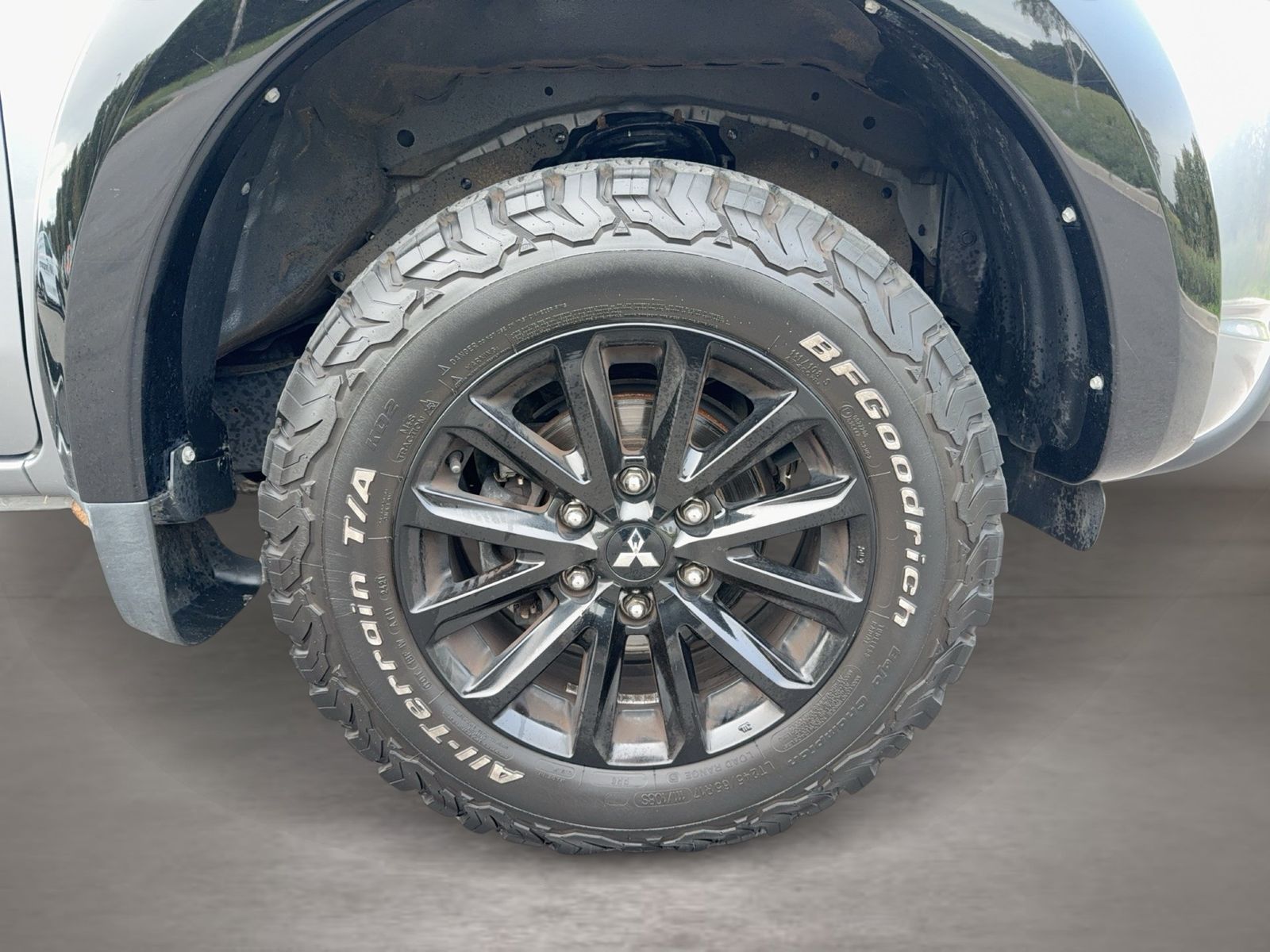 Fahrzeug autohaus mense Fahrzeugabbildung Mitsubishi L200 Plus Doppelkabine 4WD Kamera KlimaA - mit KI generiert/bearbeitet