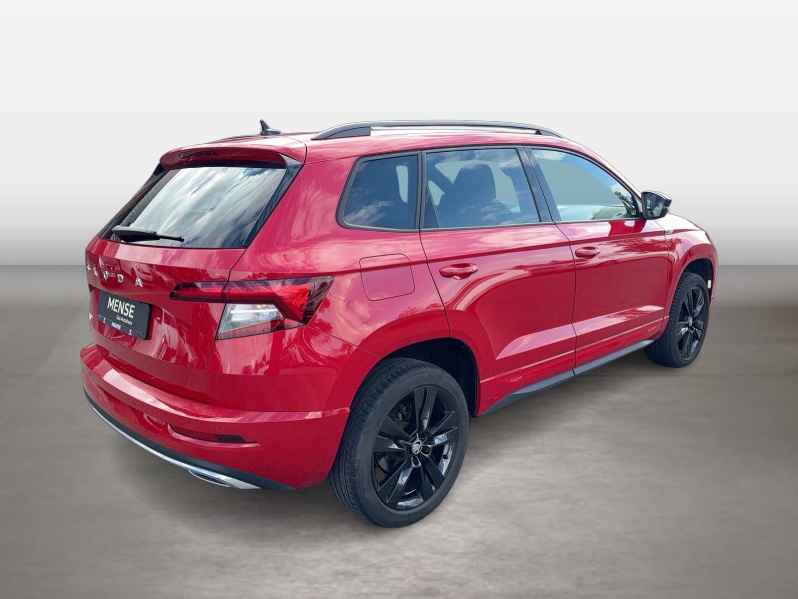Fahrzeug autohaus mense Fahrzeugabbildung SKODA Karoq Sportline 1.5l TSI 110kW 7-Gang-DSG AHK SD - mit KI generiert/bearbeitet
