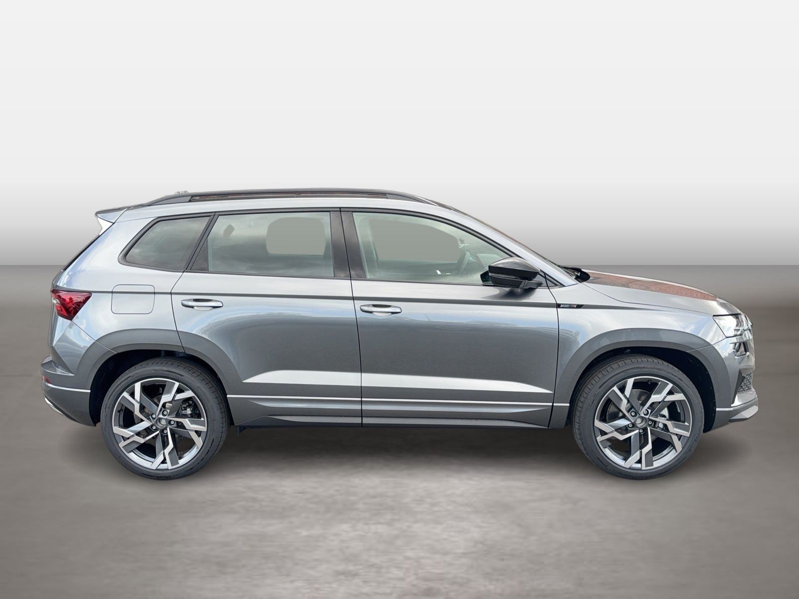 Fahrzeugabbildung SKODA Karoq 2.0 TDI 4x4 Sportline Matrix AHK Pano SD - mit KI generiert/bearbeitet