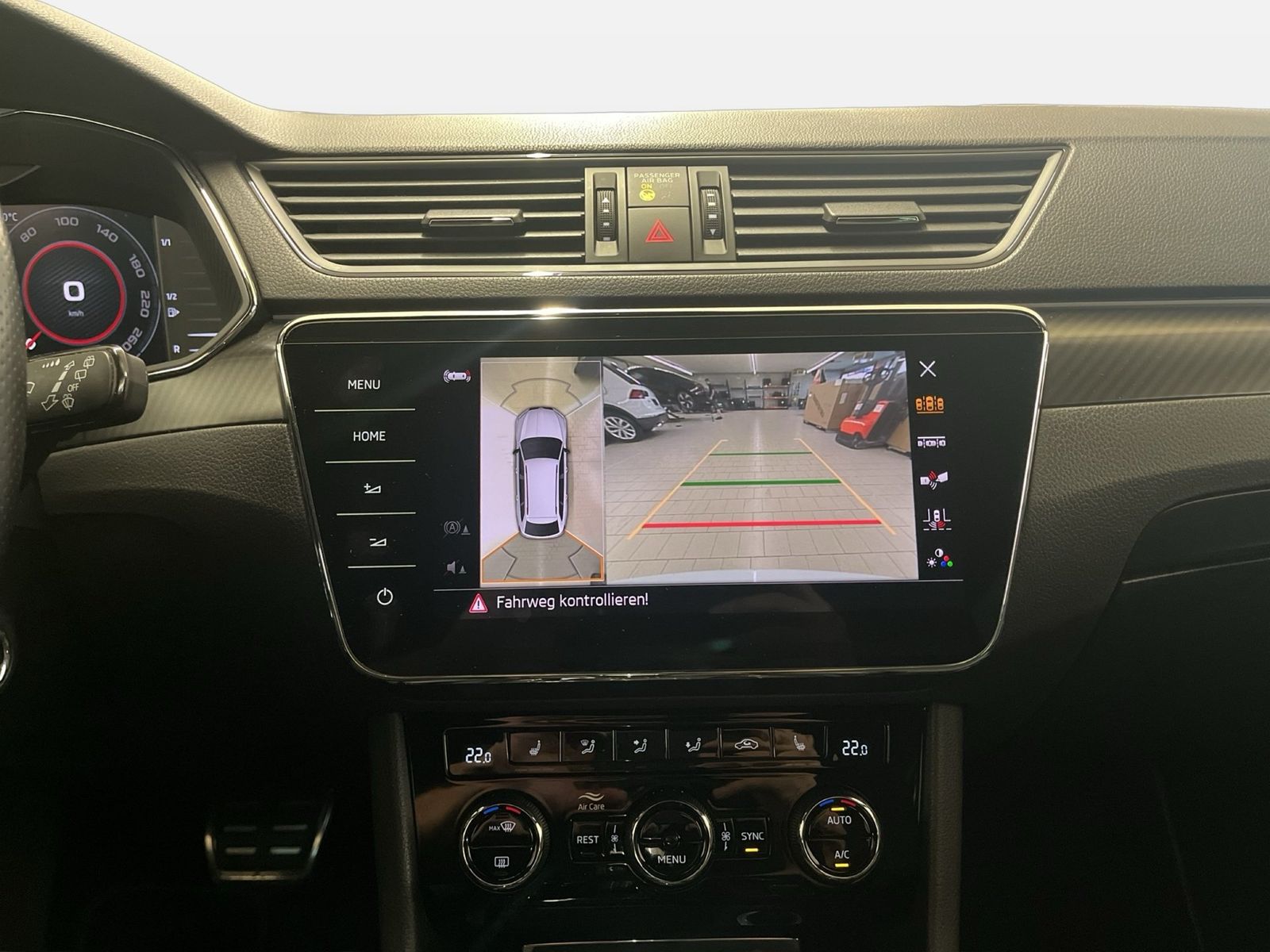 Fahrzeugabbildung SKODA Superb Combi 2.0 TDI DSG Sportline Matrix 4xSHZG - mit KI generiert/bearbeitet