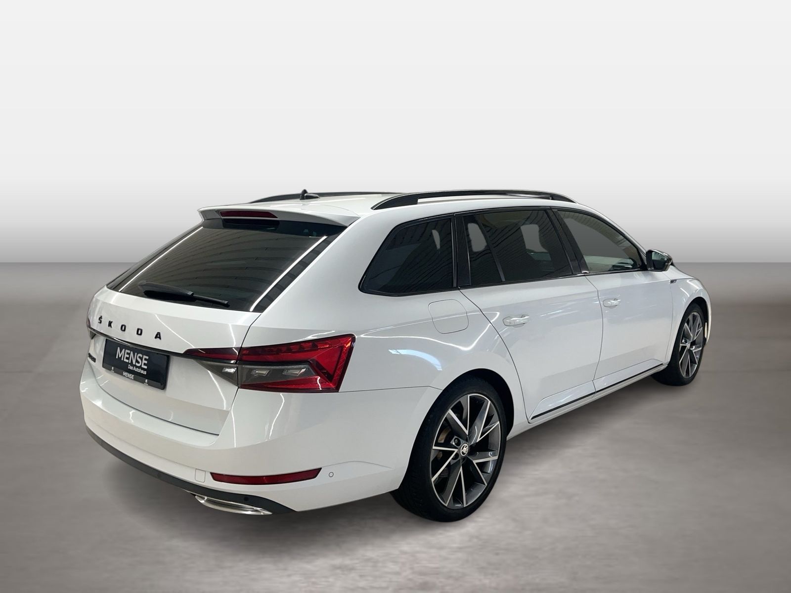 Fahrzeugabbildung SKODA Superb Combi 2.0 TDI DSG Sportline Matrix 4xSHZG - mit KI generiert/bearbeitet