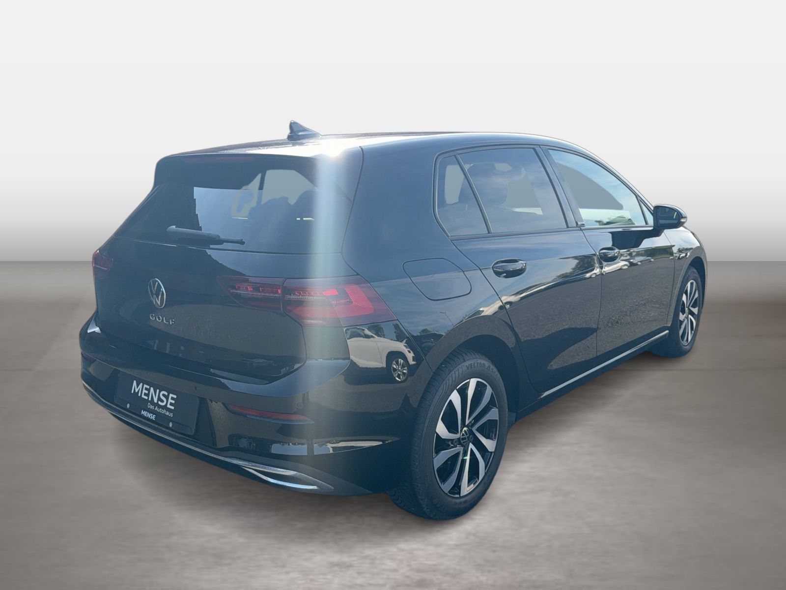 Fahrzeug autohaus mense Fahrzeugabbildung Volkswagen Golf VIII 1.5 TSI Active IQ.Light Matrix CarPlay - mit KI generiert/bearbeitet