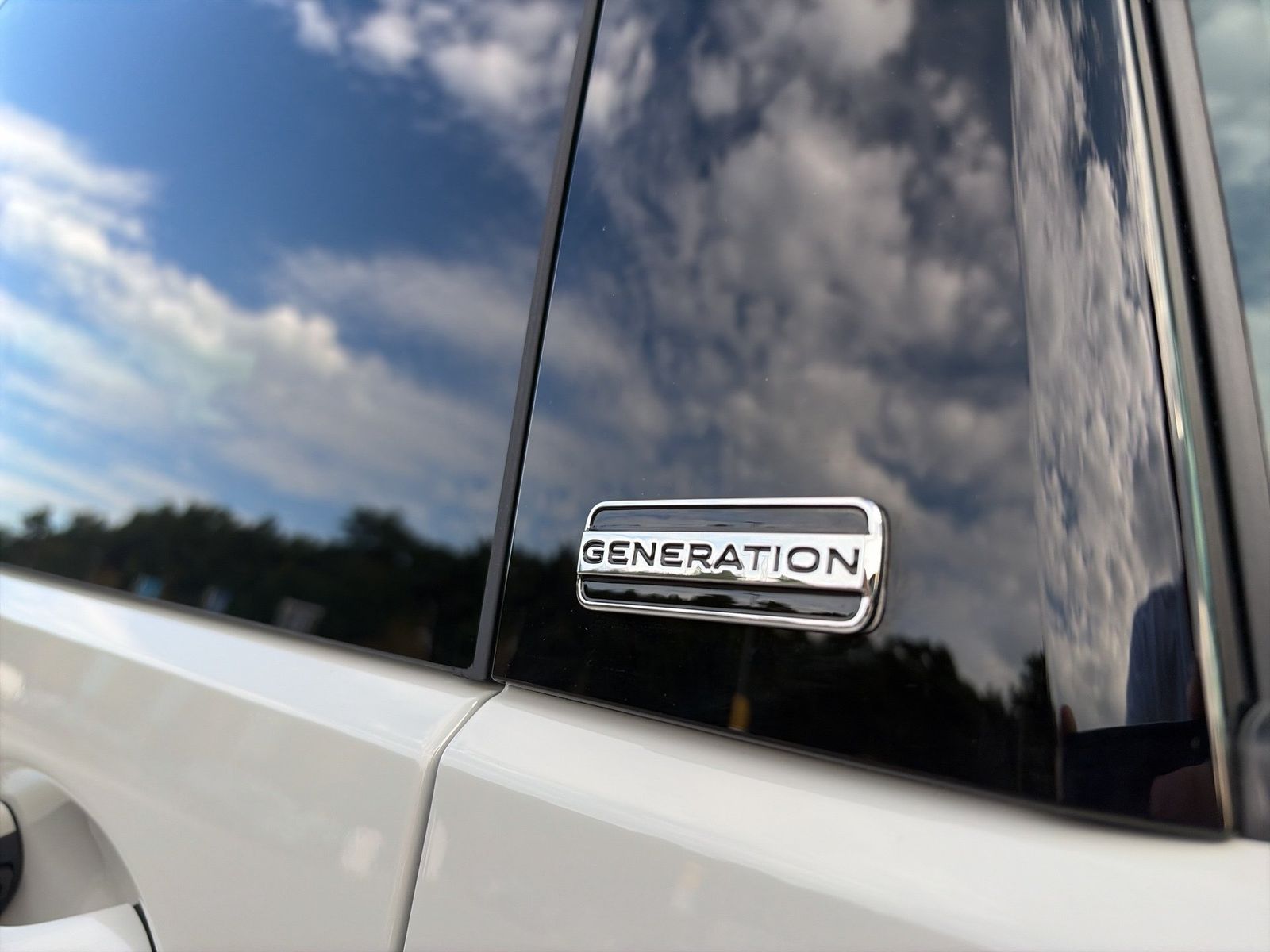 Fahrzeugabbildung Volkswagen Multivan Life Generation Motor: 2.0 l TDI SCR 11 - mit KI generiert/bearbeitet