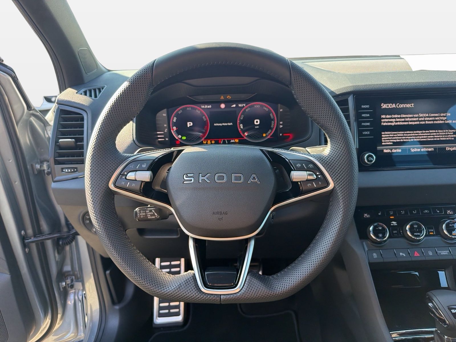 Fahrzeug autohaus mense Fahrzeugabbildung SKODA Karoq 1.5 TSI ACT Sportline Matrix AHK 4xSHZG LM - mit KI generiert/bearbeitet