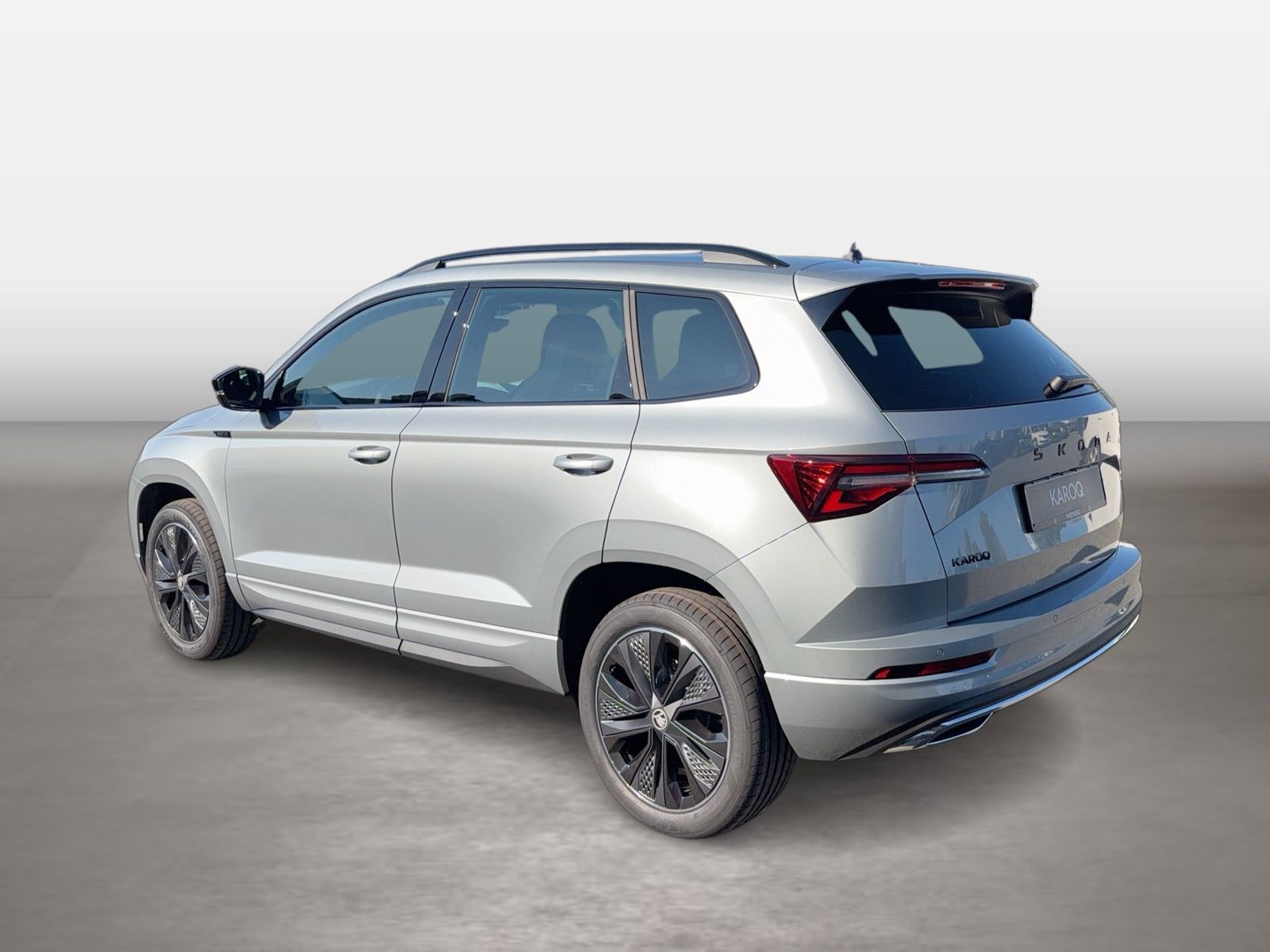Fahrzeug autohaus mense Fahrzeugabbildung SKODA Karoq 1.5 TSI ACT Sportline Matrix AHK 4xSHZG LM - mit KI generiert/bearbeitet