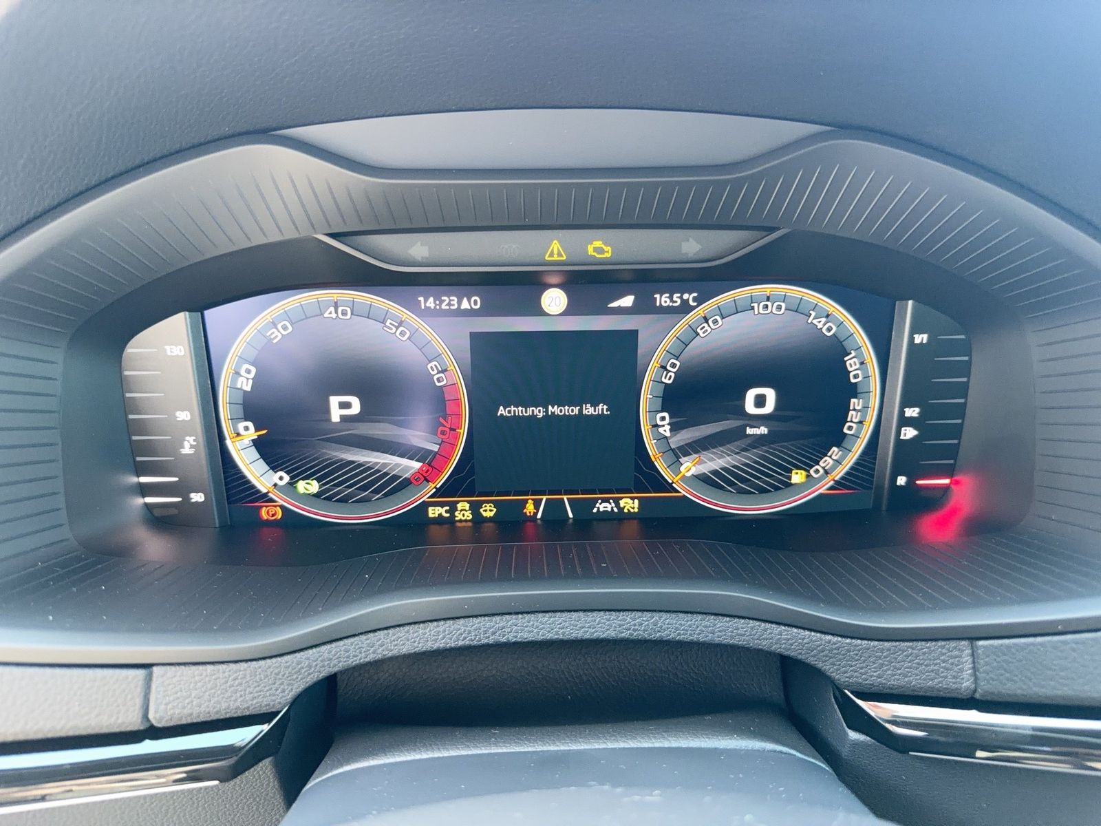 Fahrzeug autohaus mense Fahrzeugabbildung SKODA Karoq 1.5 TSI ACT Sportline Matrix AHK 4xSHZG LM - mit KI generiert/bearbeitet