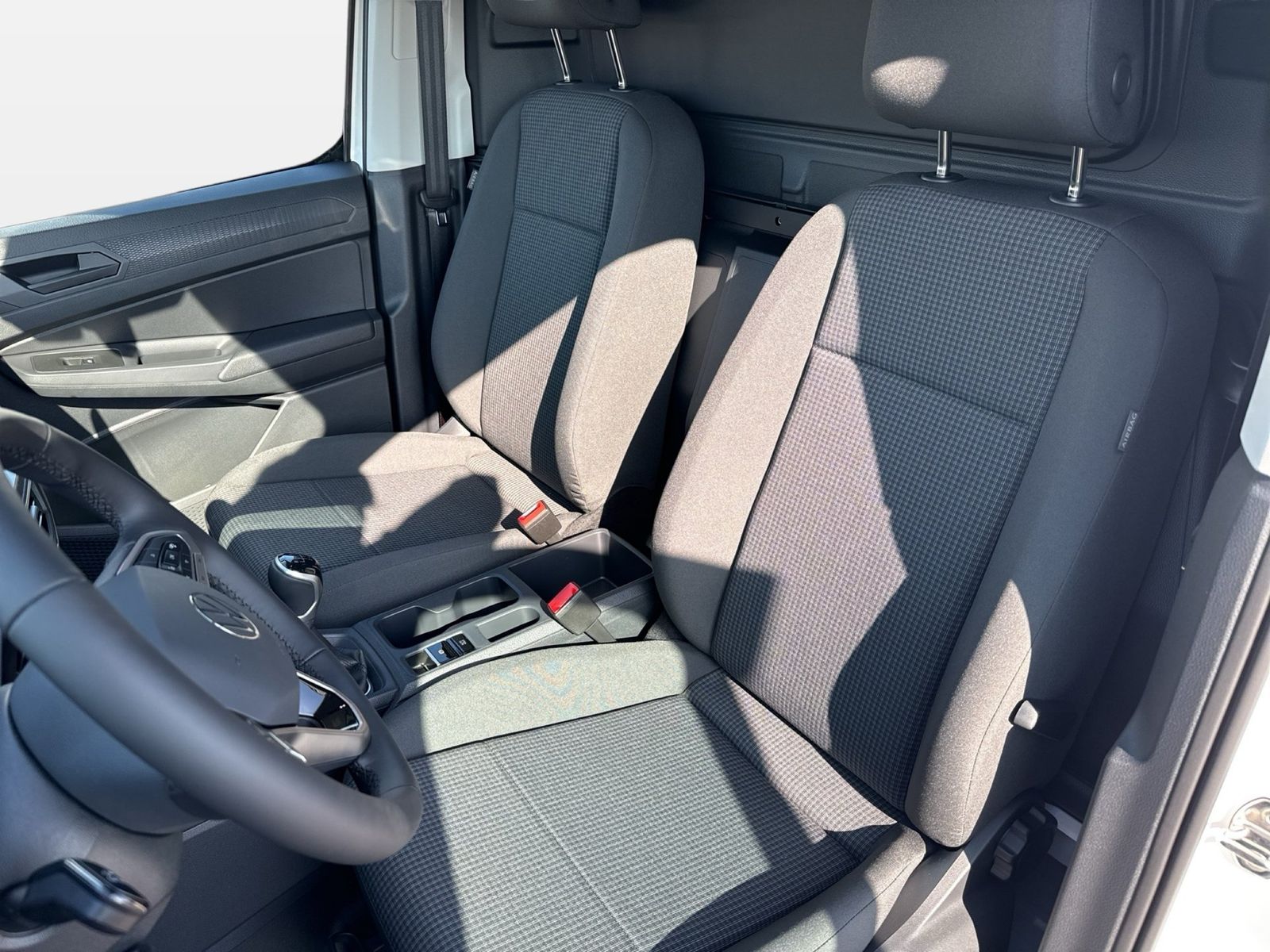 Fahrzeug autohaus mense Fahrzeugabbildung Volkswagen Der neue Caddy Cargo Maxi Motor: 2.0 l TDI EU6 S - mit KI generiert/bearbeitet