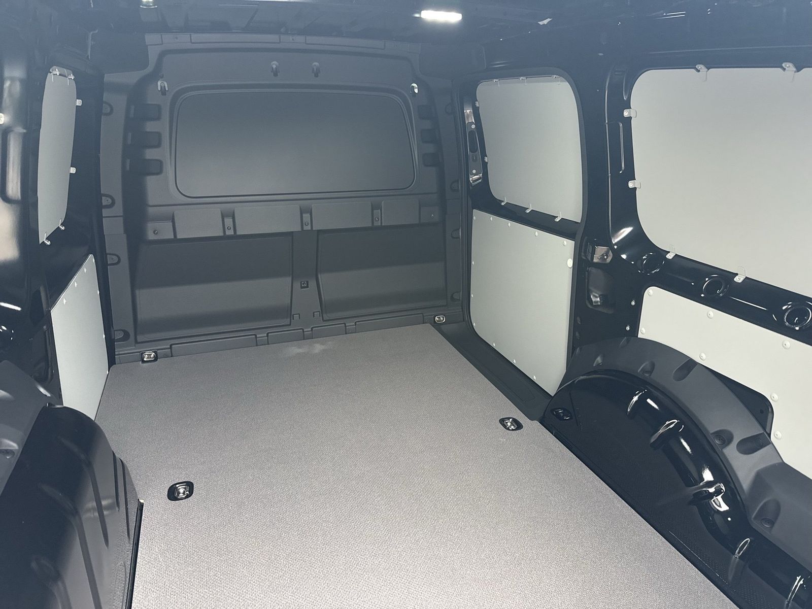 Fahrzeug autohaus mense Fahrzeugabbildung Volkswagen Der neue Caddy Cargo Maxi 2.0 l TDI 90 kW LR DSG - mit KI generiert/bearbeitet