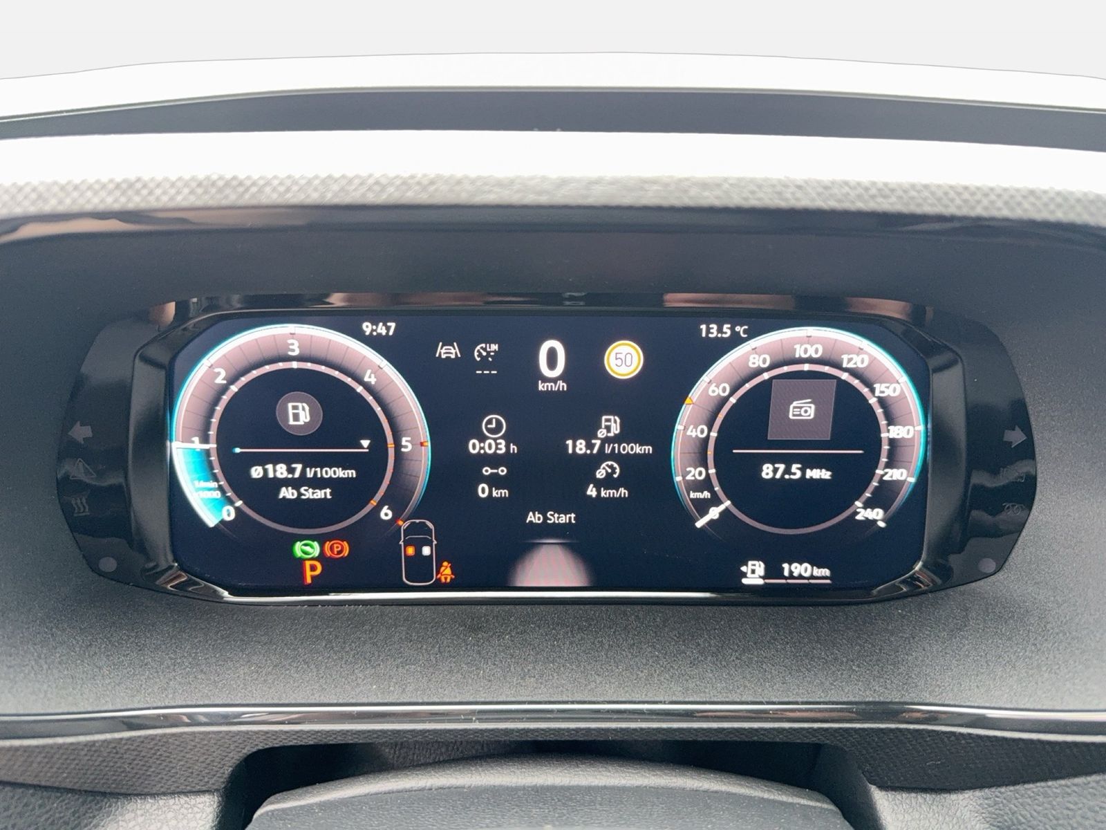 Fahrzeug autohaus mense Fahrzeugabbildung Volkswagen Der neue Caddy Cargo Maxi 2.0 l TDI 90 kW LR DSG - mit KI generiert/bearbeitet