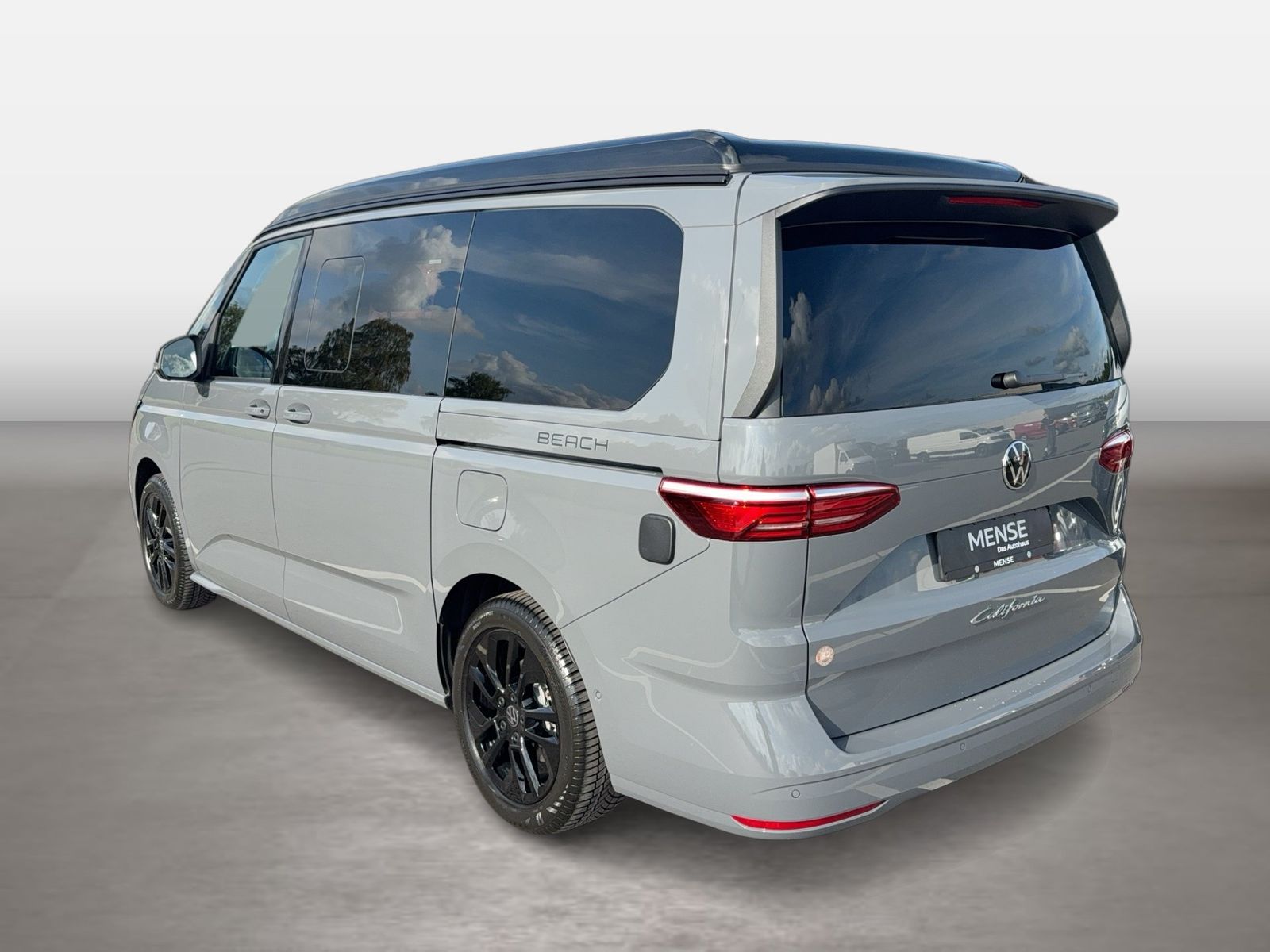 Fahrzeug autohaus mense Fahrzeugabbildung Volkswagen California Beach Camper Motor: 2.0 l TDI SCR 110 - mit KI generiert/bearbeitet