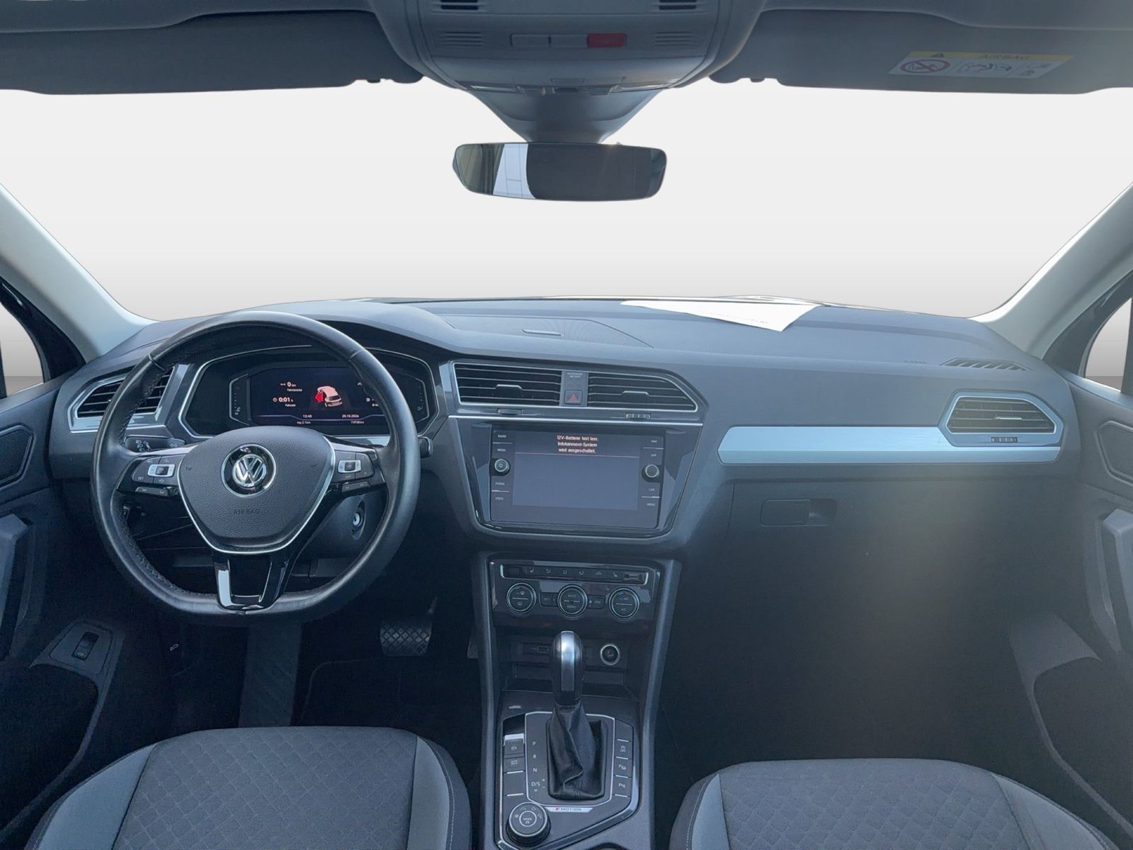 Fahrzeug autohaus mense Fahrzeugabbildung Volkswagen Tiguan 2.0 TSI DSG R-Line CarPlay|AHK|Pano|SD|LM - mit KI generiert/bearbeitet