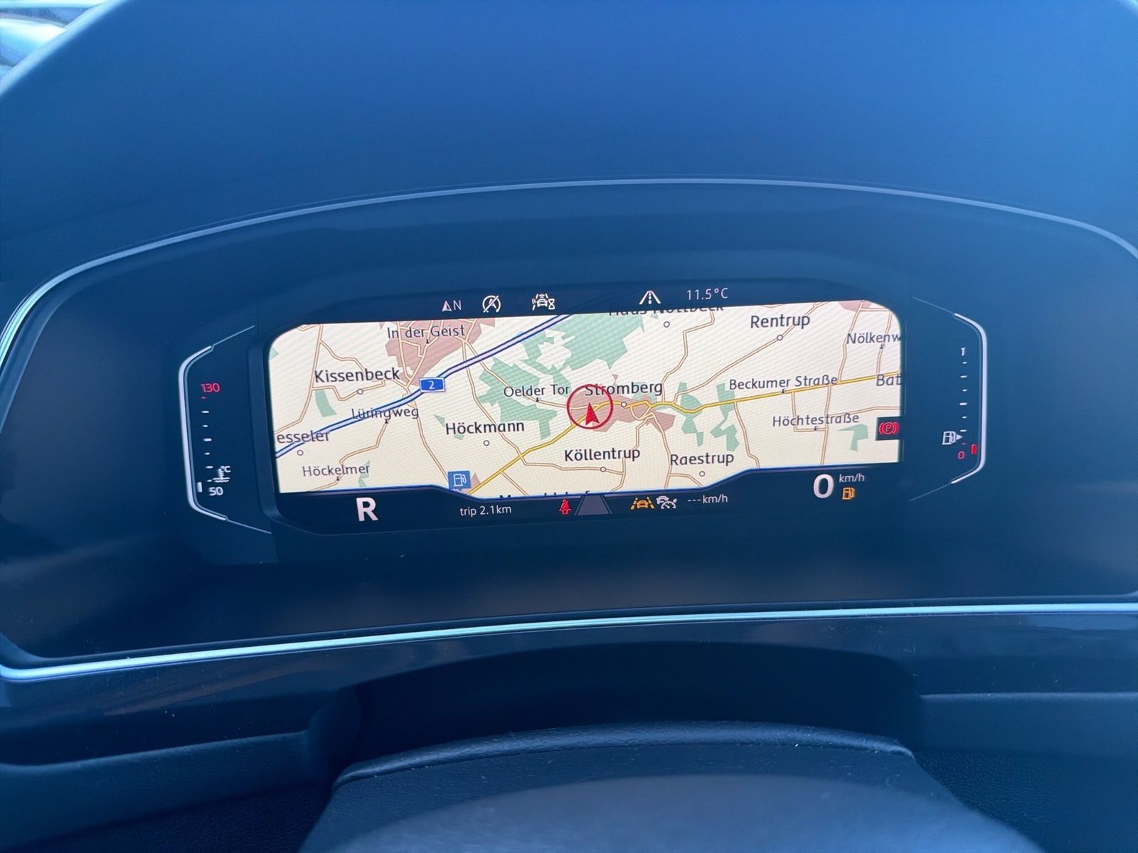Fahrzeug autohaus mense Fahrzeugabbildung Volkswagen Tiguan 2.0 TSI DSG R-Line CarPlay|AHK|Pano|SD|LM - mit KI generiert/bearbeitet