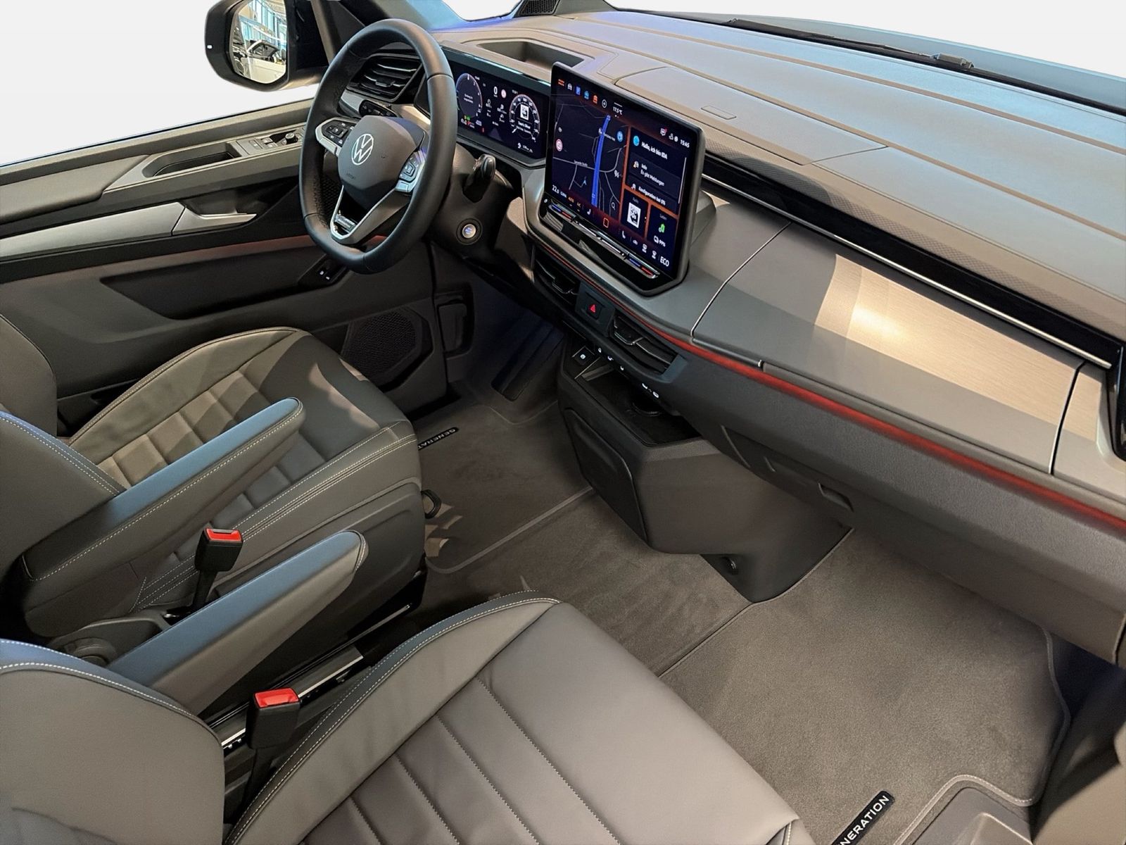 Fahrzeug autohaus mense Fahrzeugabbildung Volkswagen Multivan T7 Generation 1.5 eHybrid 4M 130kW DSG - mit KI generiert/bearbeitet
